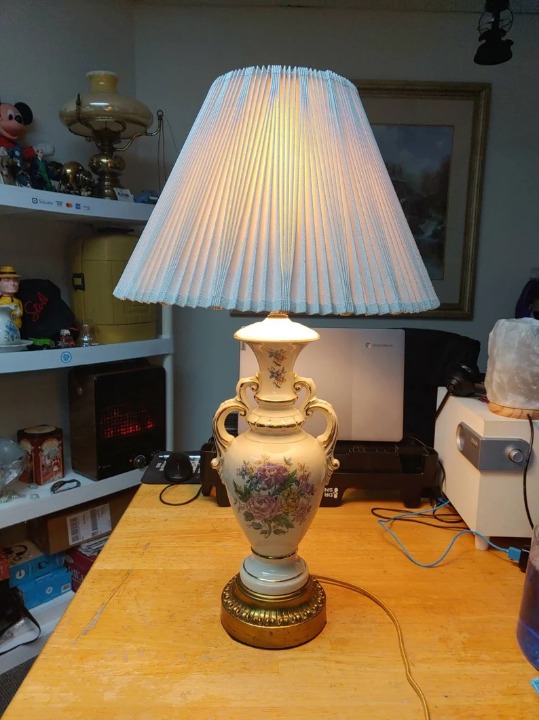 Beckwith china parlor lamp with Hand flowers, and gold trimmed