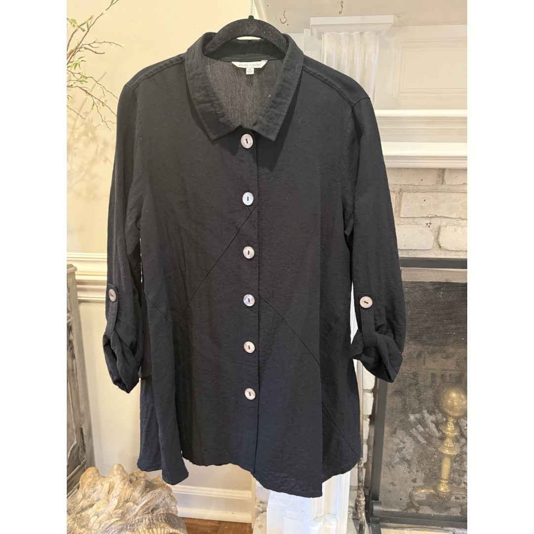 John Mark Black Tunic Shirt Blouse Womens Medium M Button Up Roll Tab Sleeve EUC