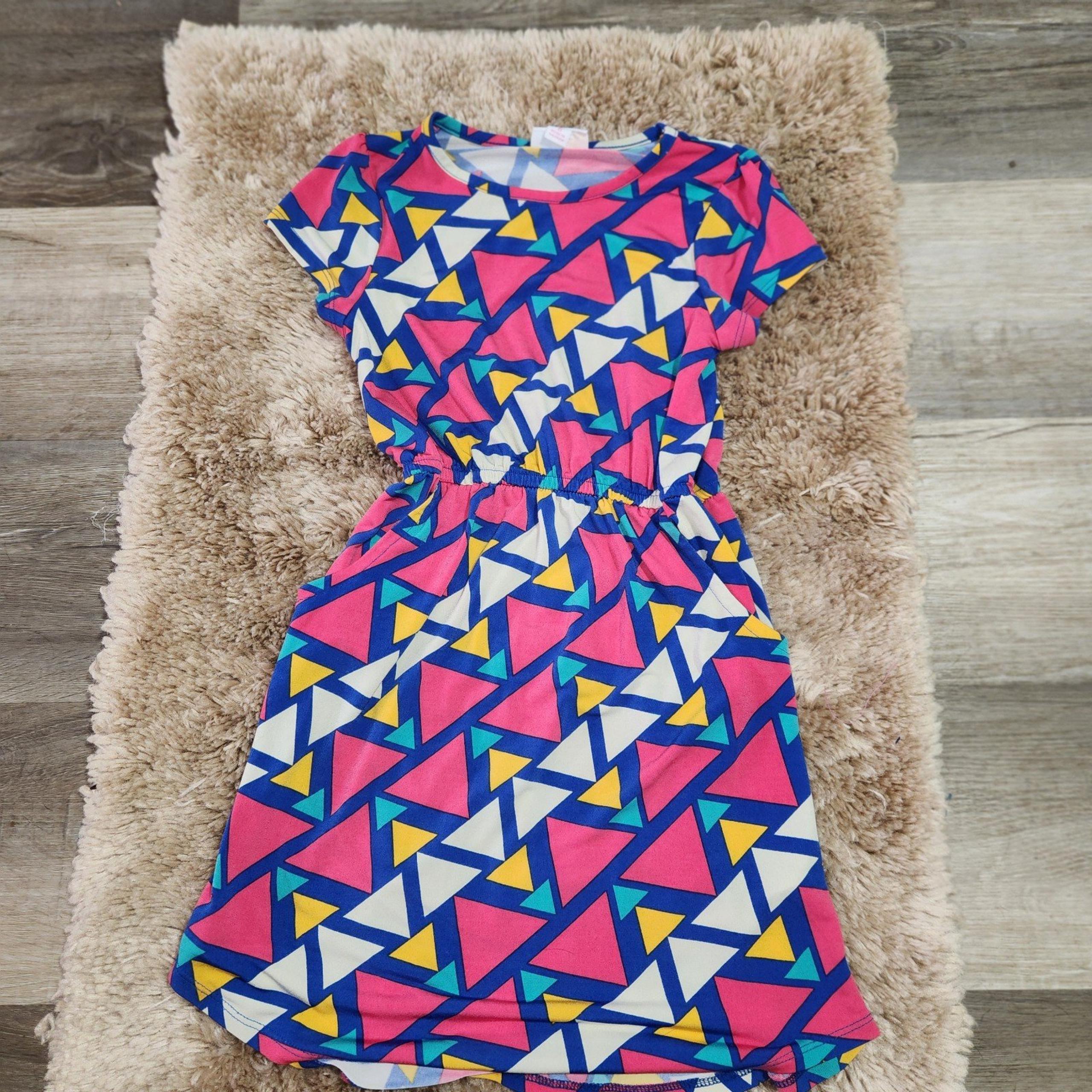 Girls LuLaRoe Dress
Size 8