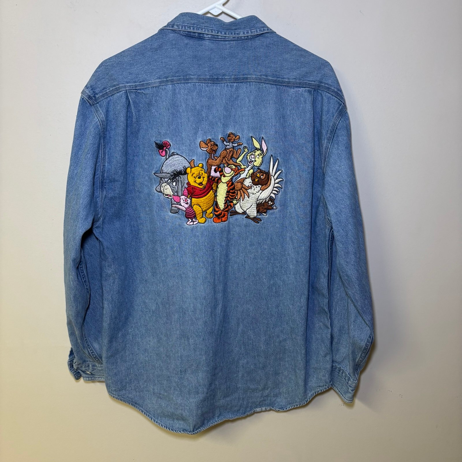 Embroidered Winnie The Pooh Disney Store Women’s Denim Shirt Long Sleeve VTG