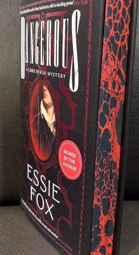 Independent Dangerous Signed Digital Edges