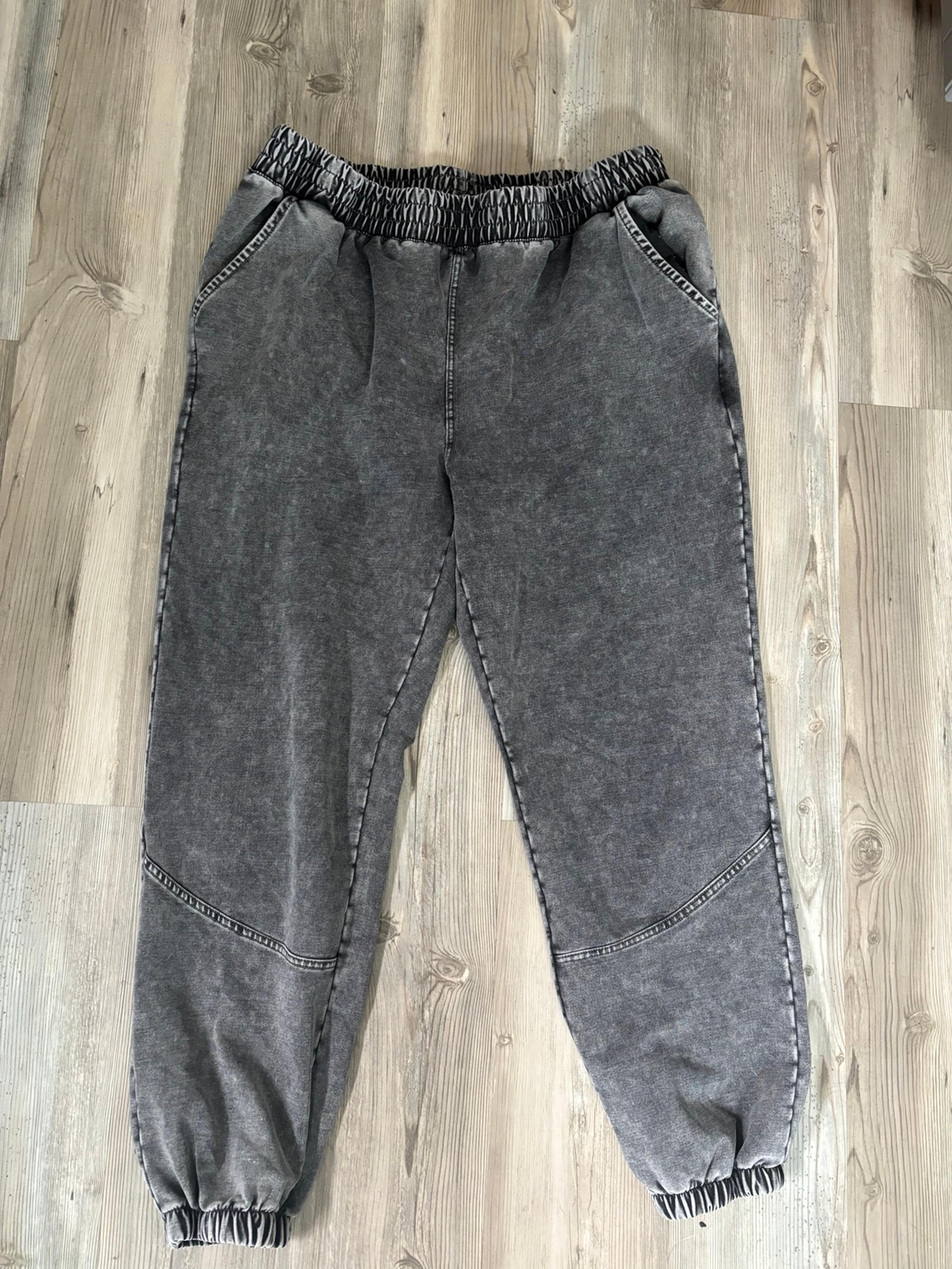 DG2 Black Acid Wash Vintage Style Joggers XL waist is 16 stretch to 22 inseam 25