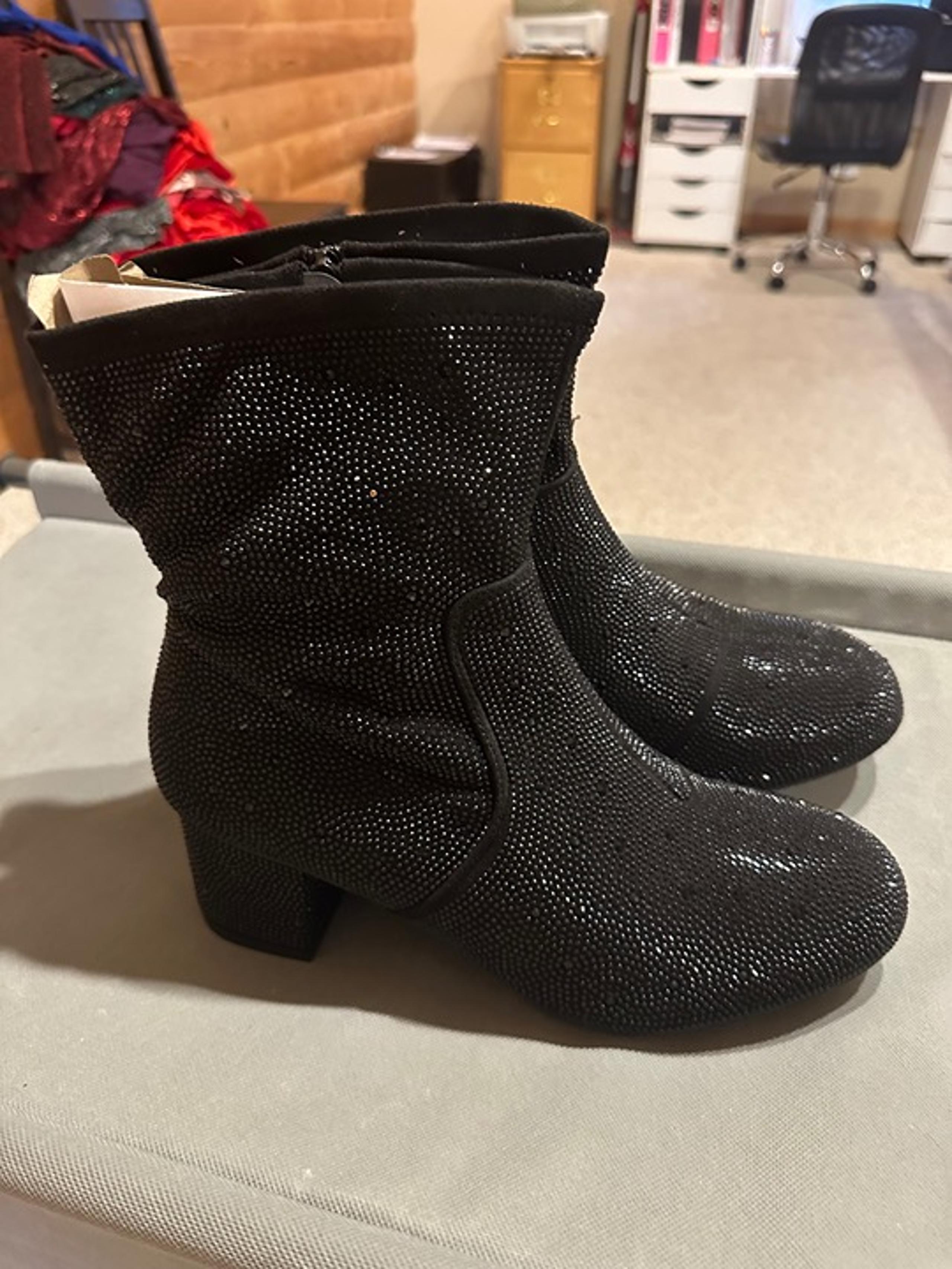 Torrid Sparkly black boots