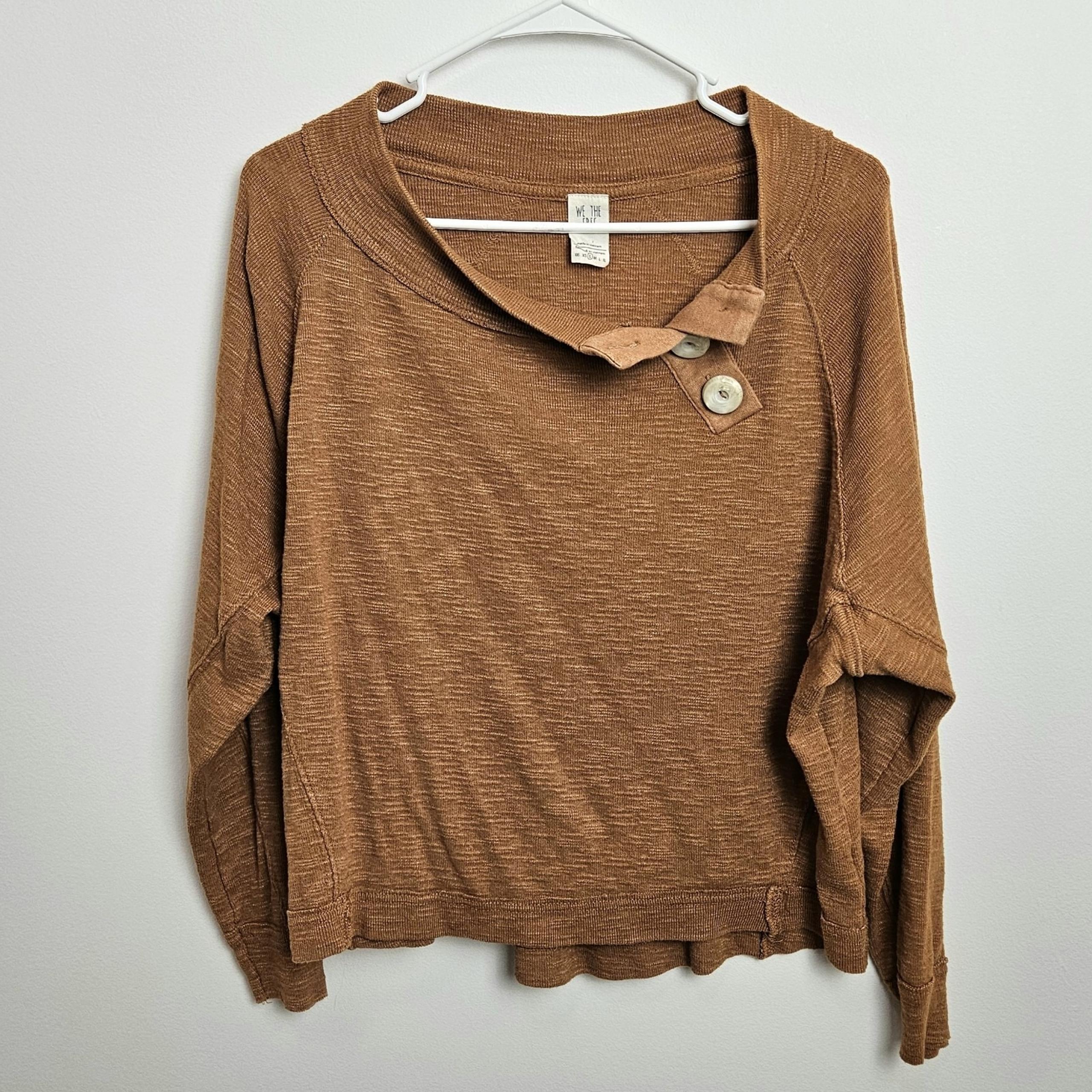 We The Free People Don't Forget Me Top Sz S Knit Cedar Button Raw Edge Detail