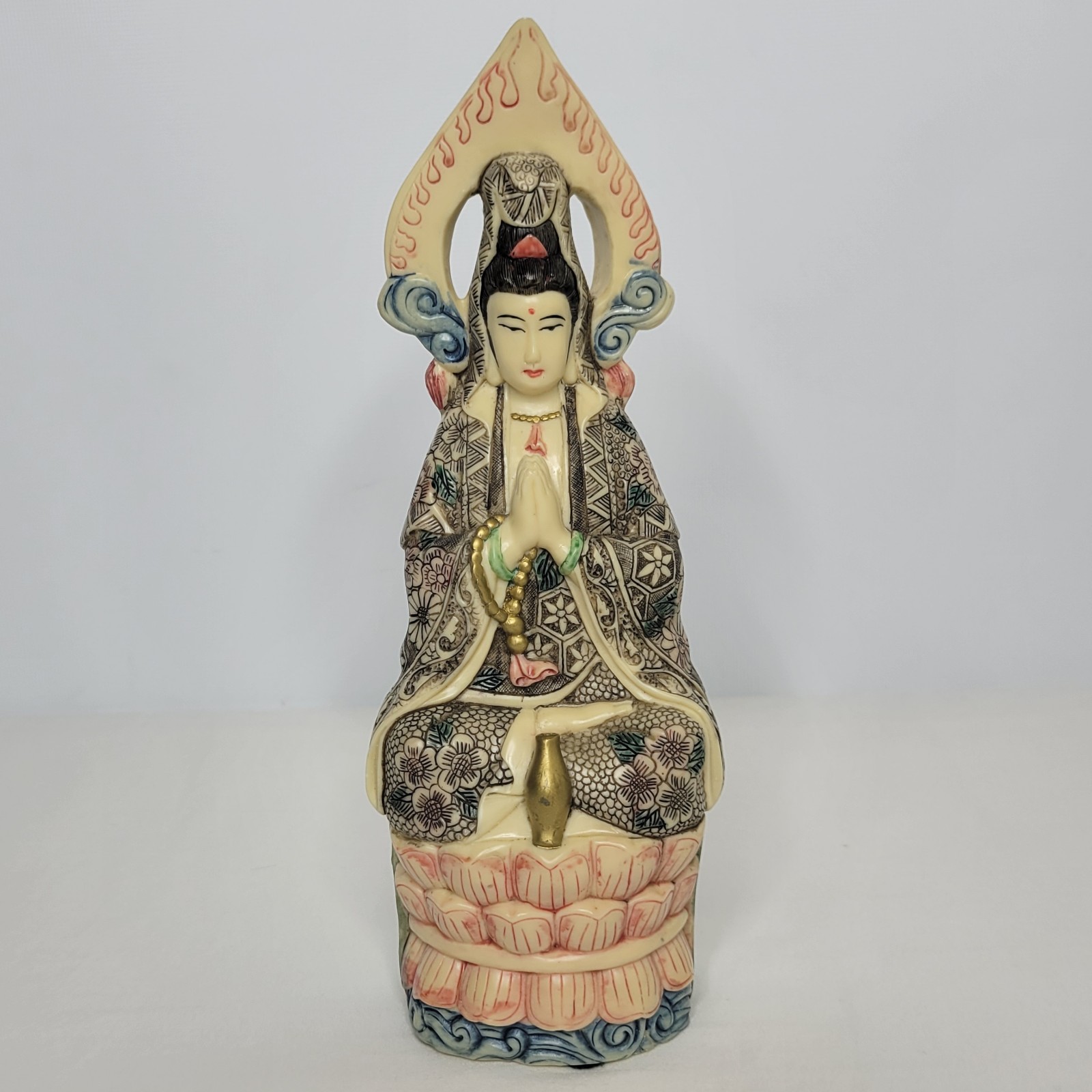 Vintage Resin Kwan Yin Guan Yin Sitting on Lotus 9.5 Figurine