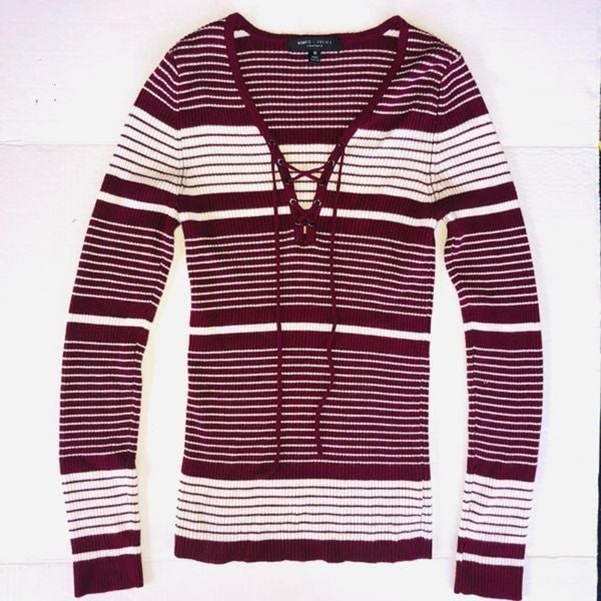 EUC Womens Medium Romeo + Juliet Couture LS Lace Up Knitted Sweater - Romeo & Juliet Couture