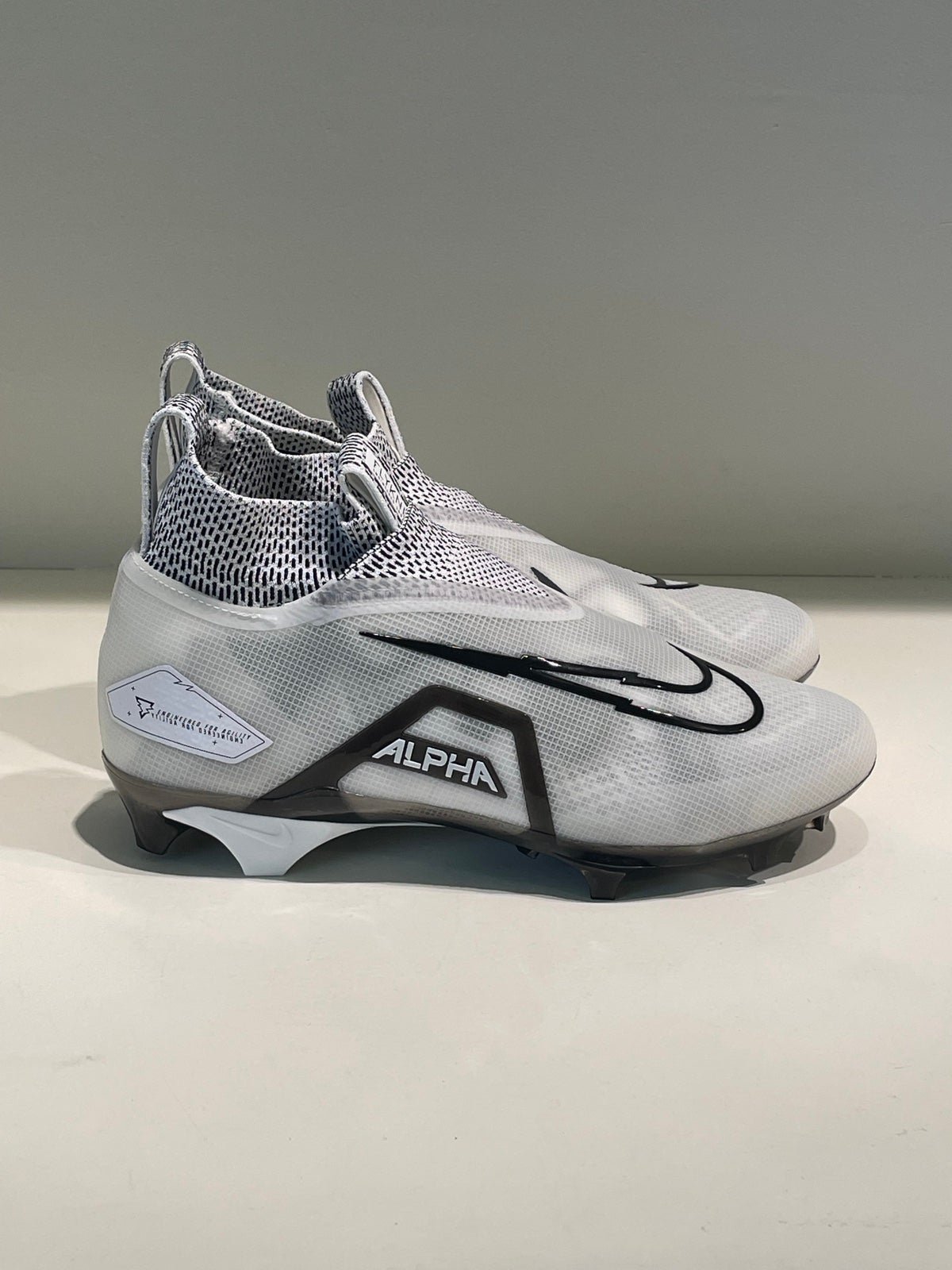 Nike Alpha Menace Elite 3 ‘White Black’ (size us mens 16)