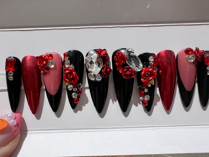 Black and Red Gothic Stiletto Press On Nails