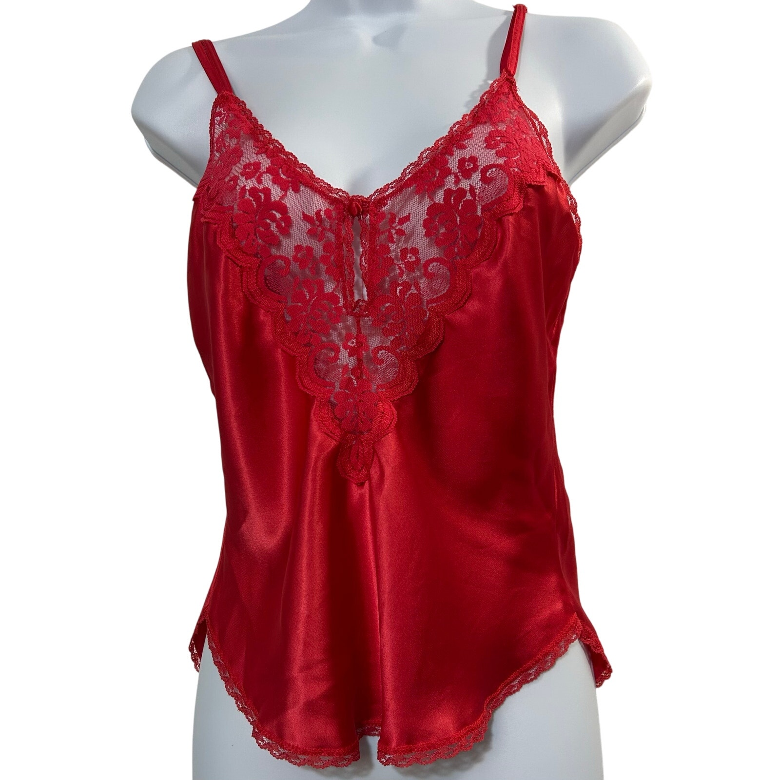 Vintage Chantilly Maidenform Lace Satin Slip Cami Top Size 32 XS Red Union Made