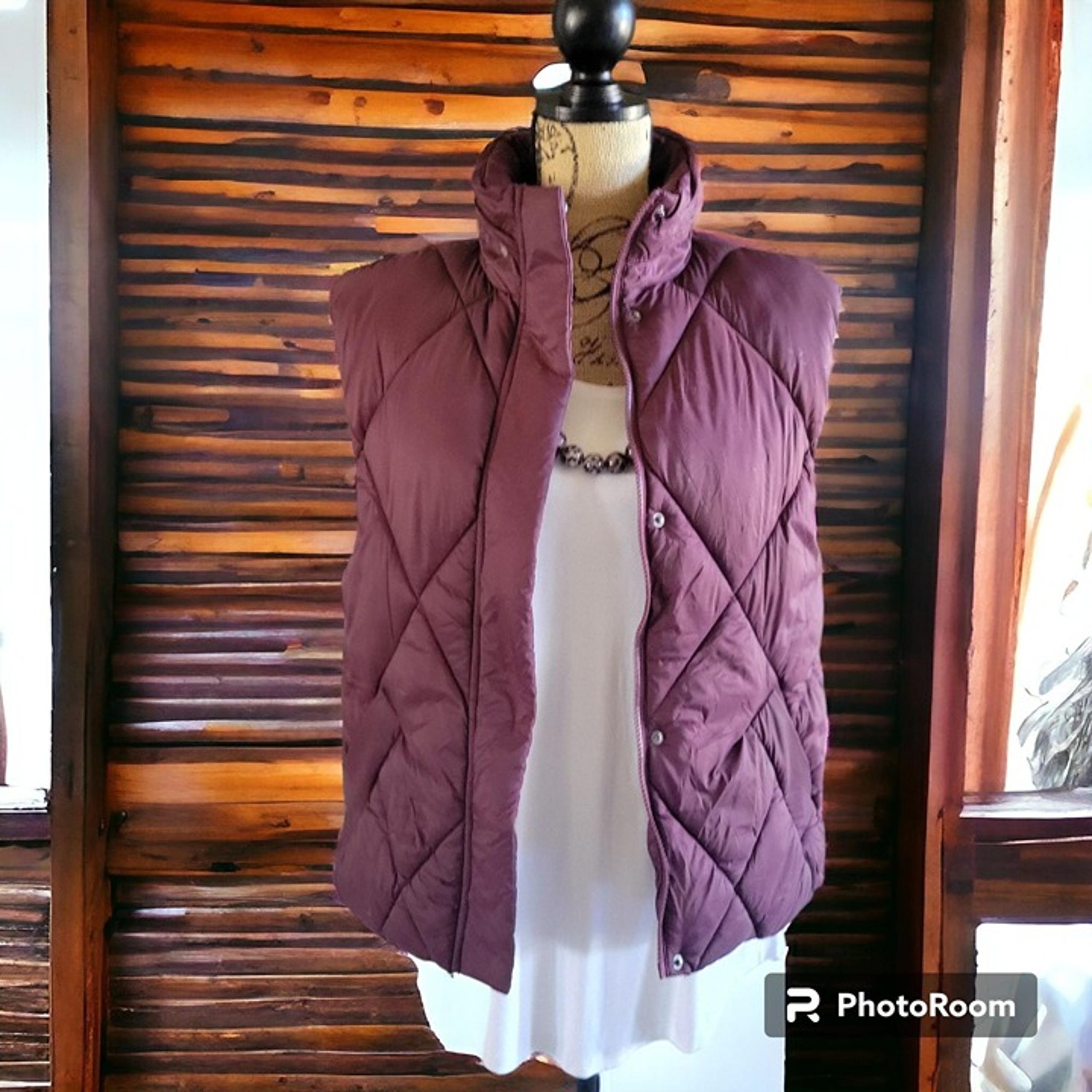 Andrew Marc Sport- Women's Diamond Quilted Puffer Hooded Vest- S/CH/P