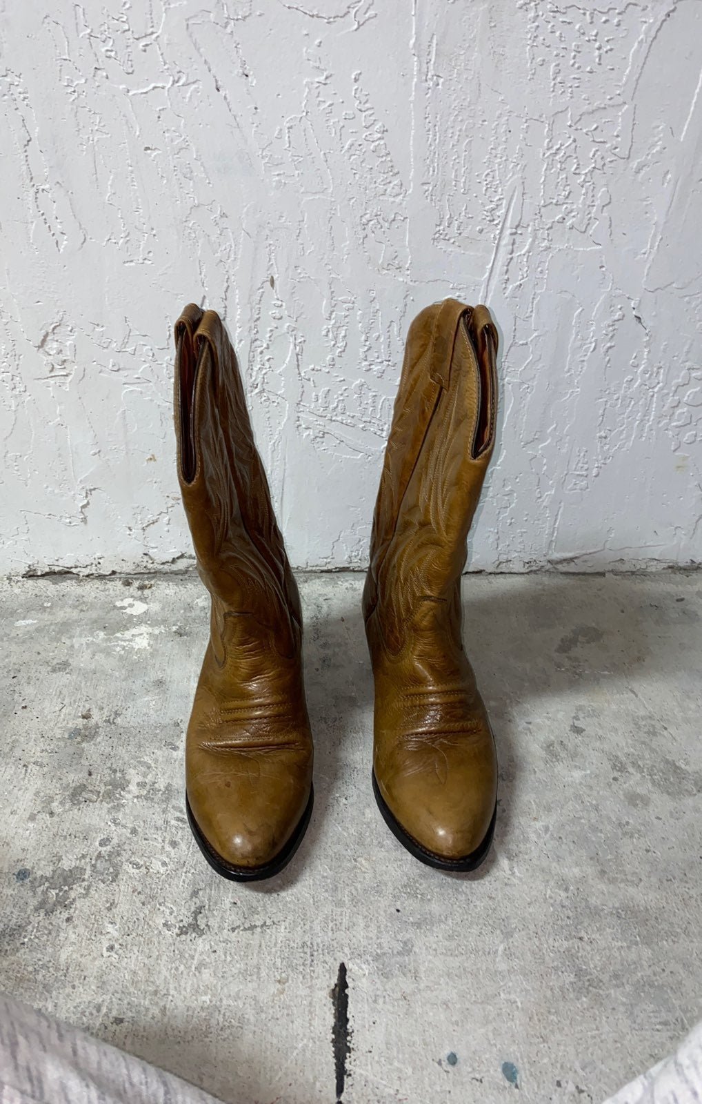 Men Cowboy Boots Size 9.5.