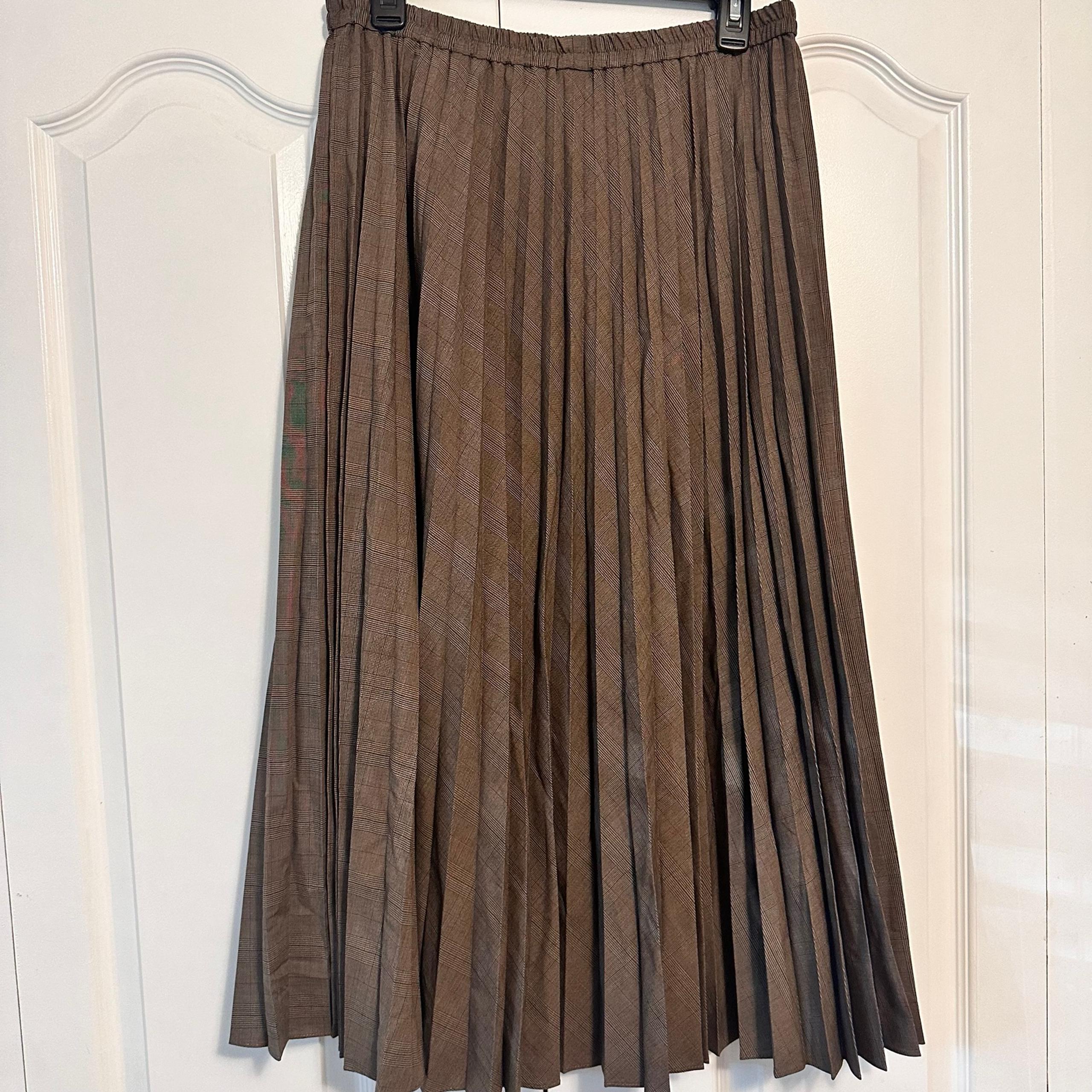 Uniqlo Accordian Pleated Long Skirt
