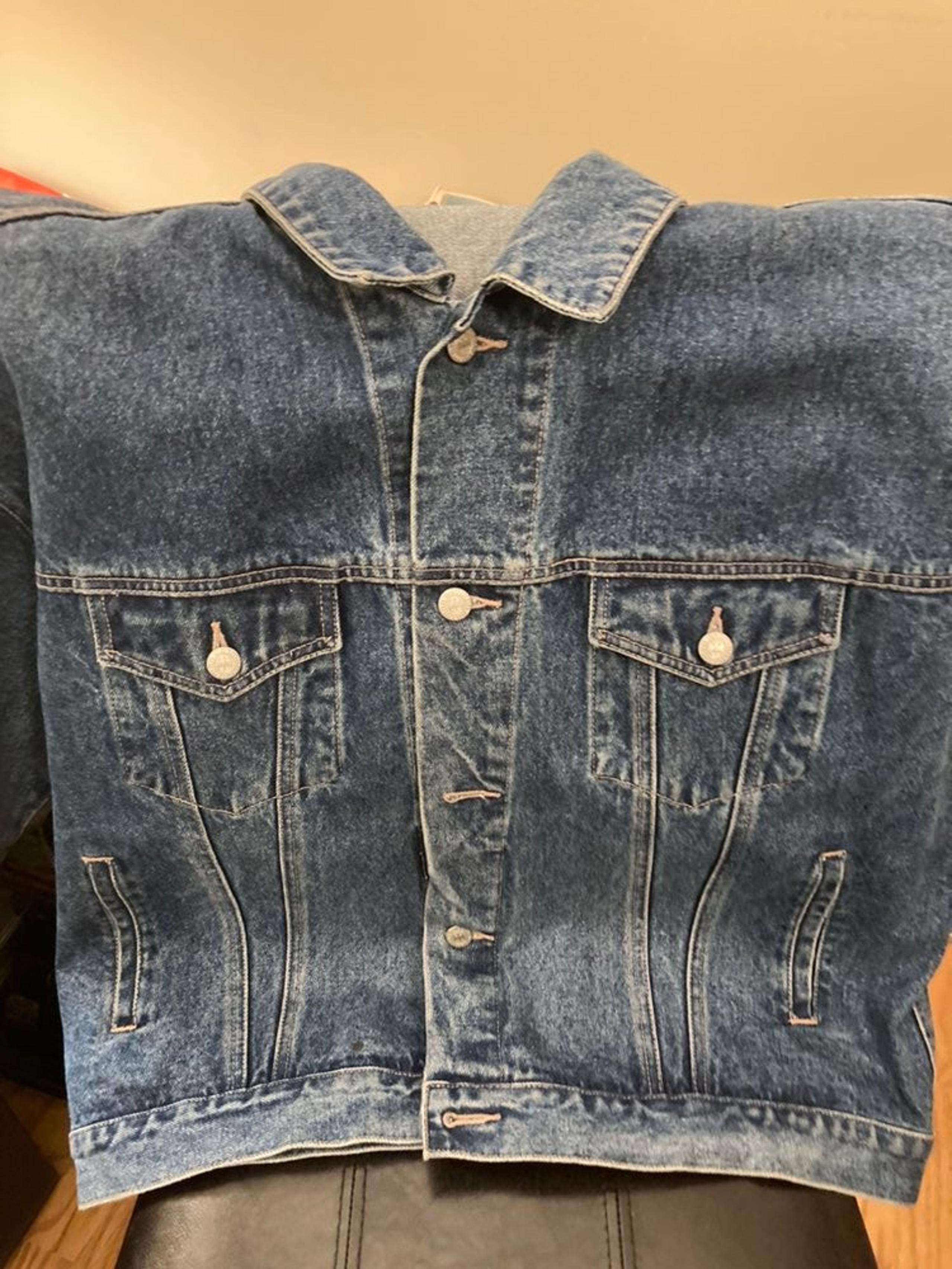 Vintage 90s Batman Warner Bros Disney Cartoon Denim Jean Jacket