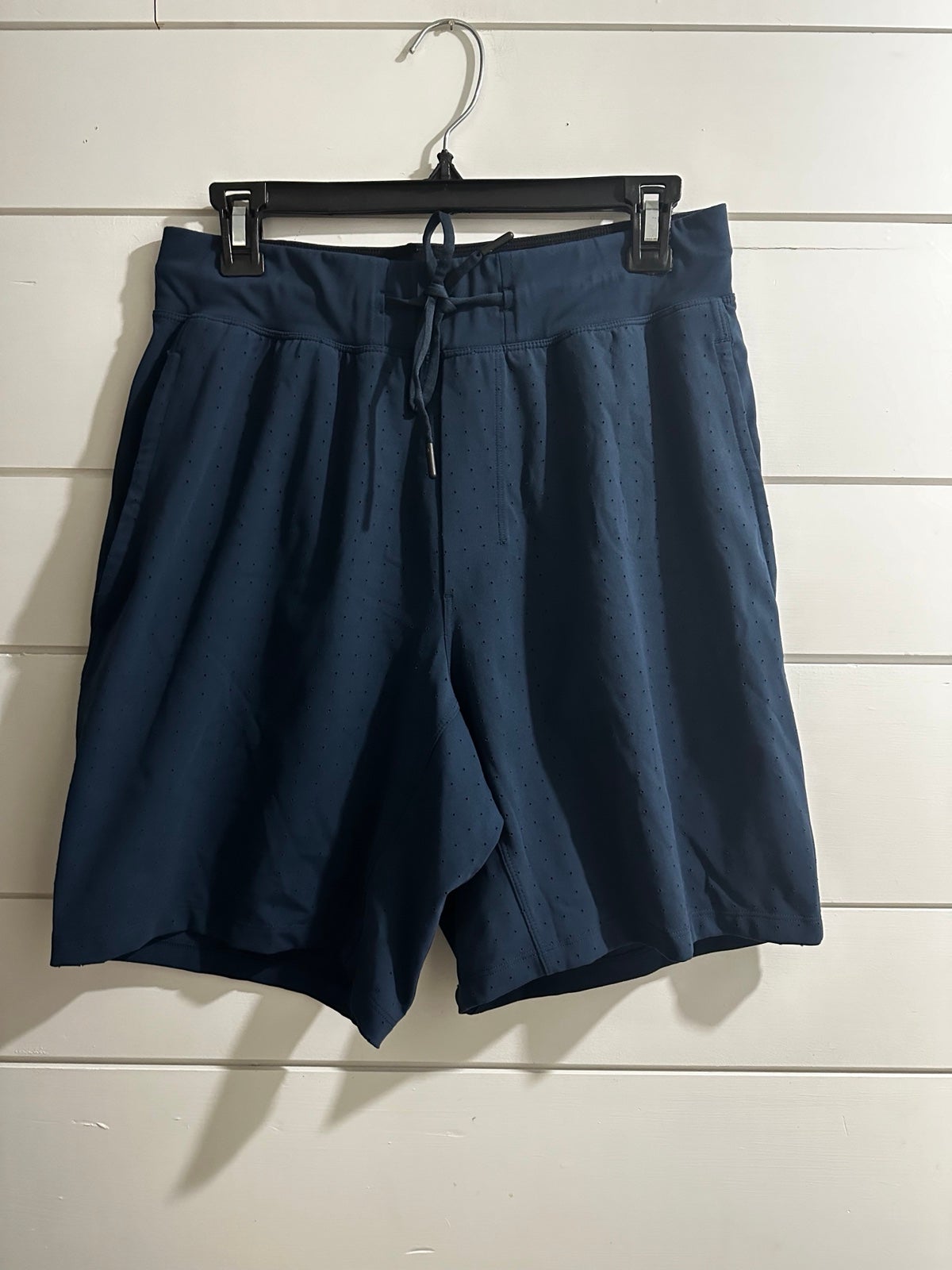 Lululemon THE Short Mens Size M Night Sea Blue Linerless 9”