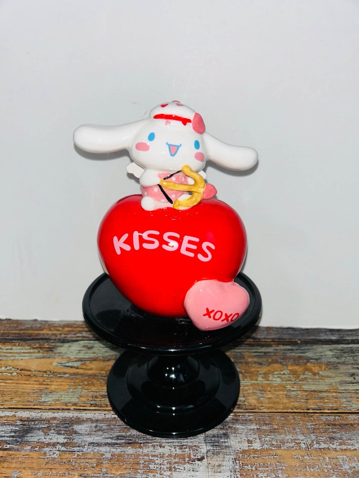 Cinnamoroll Valentine’s Kisses figurine