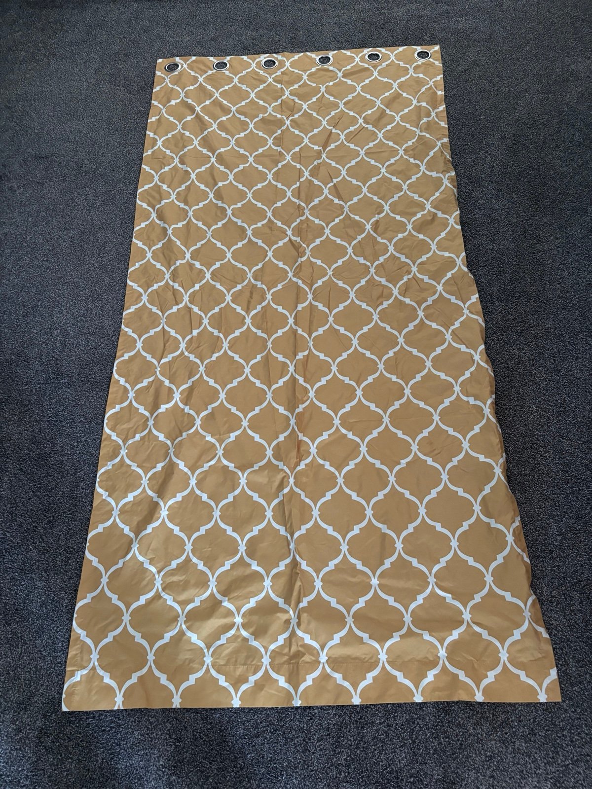 Curtains with grommets 2 pair 40 inches wide 84 inches long