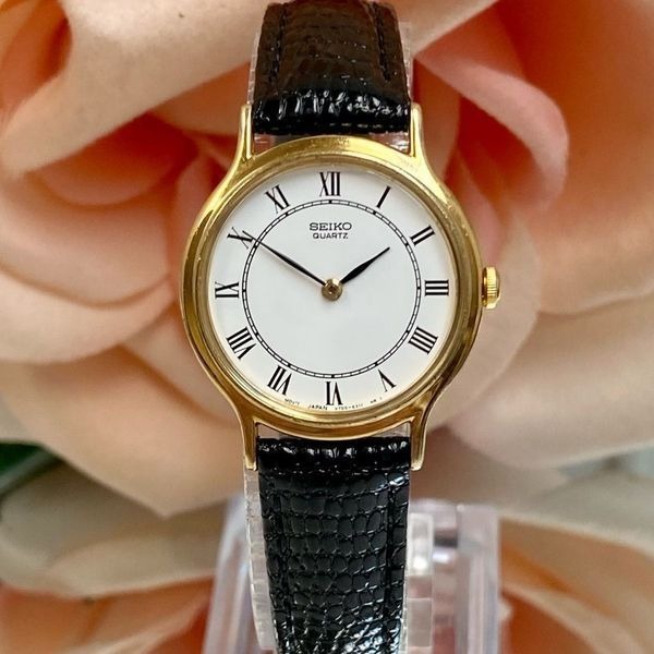 Vintage Seiko 90s Classic Ladies Dress Watch Roman Numerals