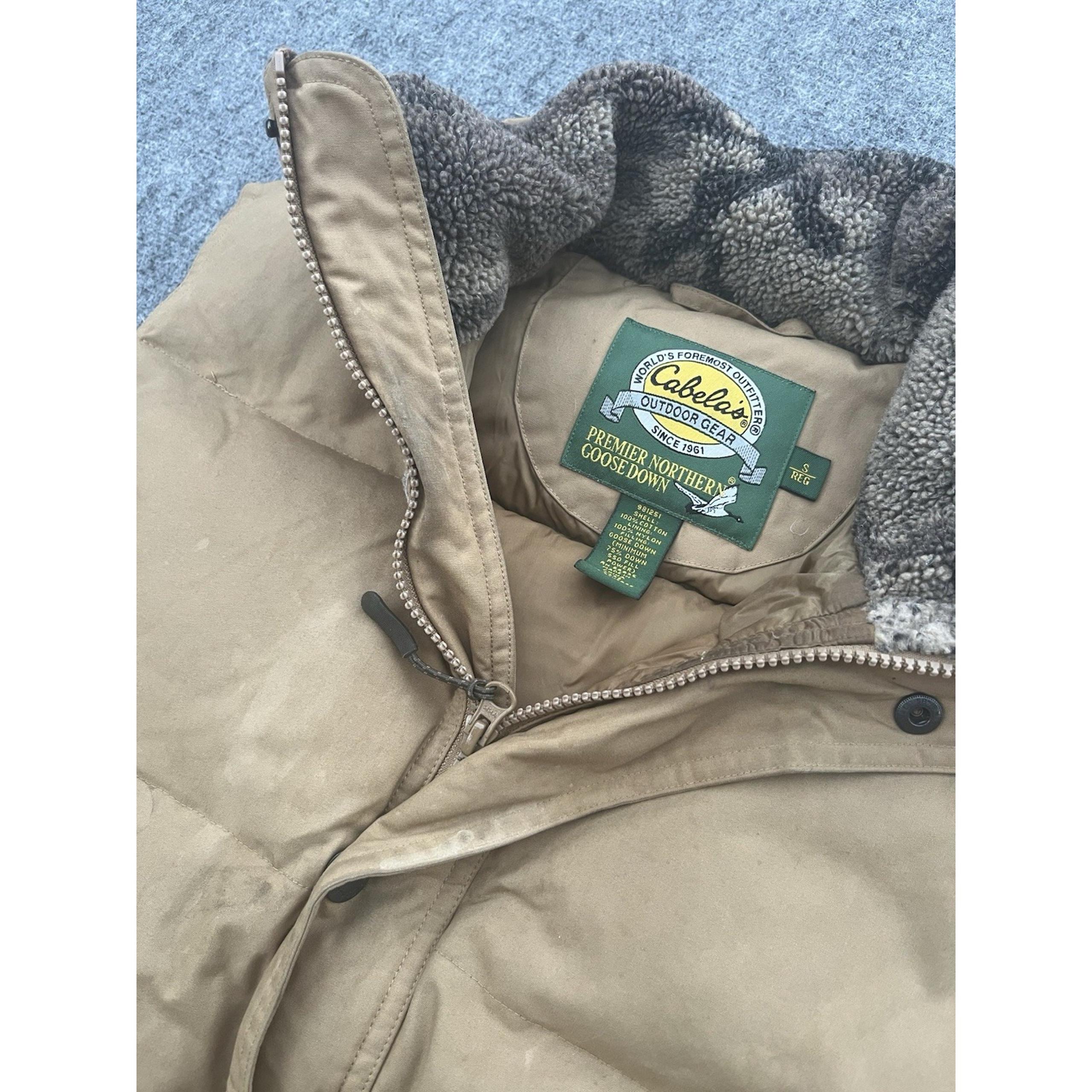 Cabela's Premier Northern Goose Down Vest Men Small  Puffer Brown Snaps Outdoor