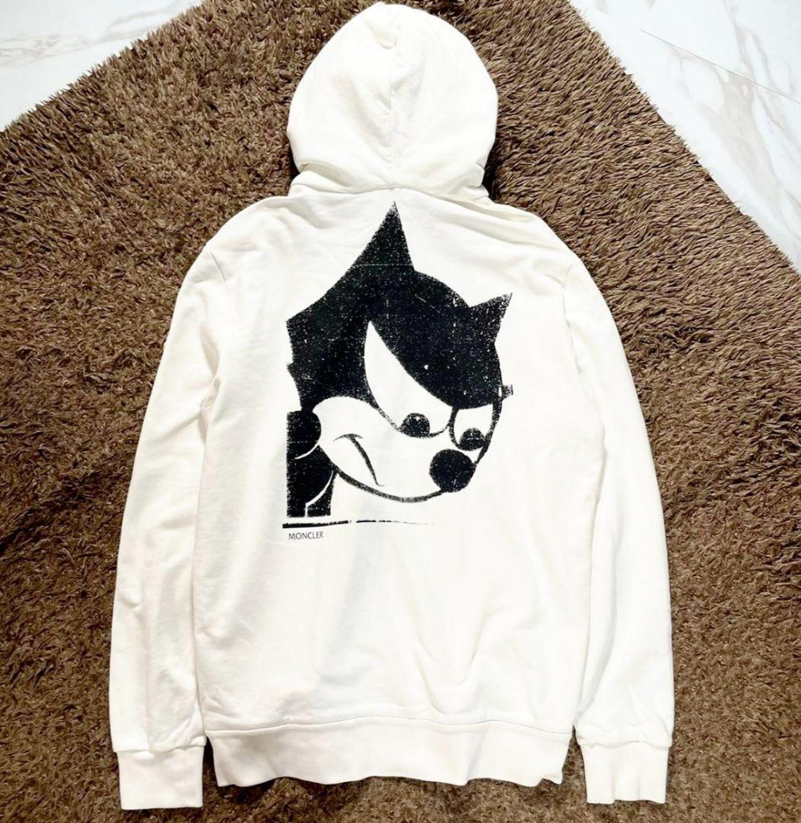 ★Excellent Condition★Character★Hoodie★Size L★★ - Moncler