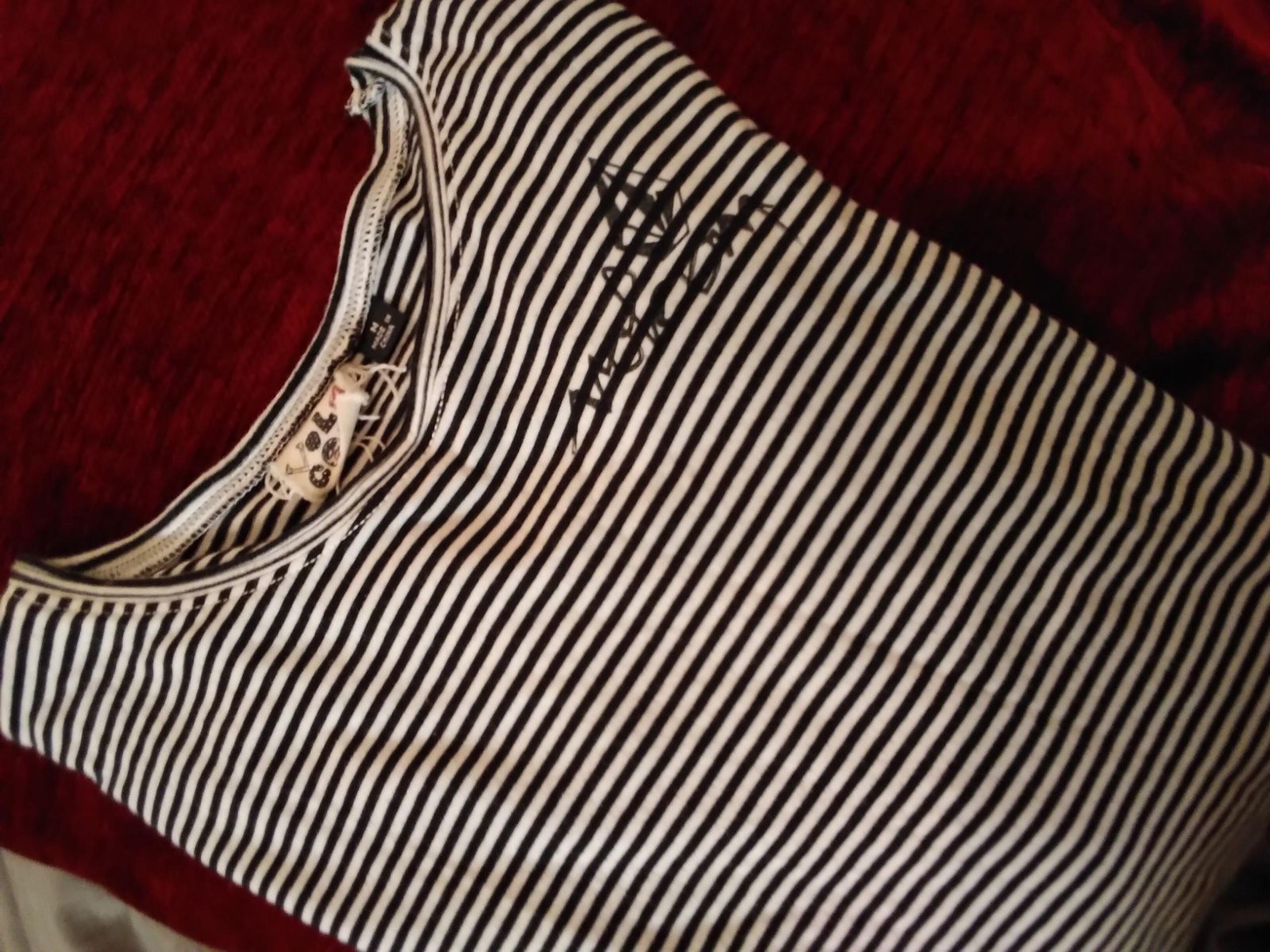 Volcom top