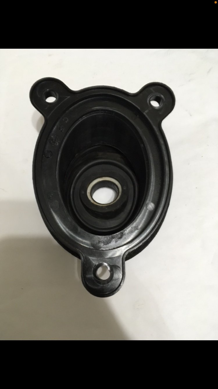 03-08 BMW Z4 E85 E86 STEERING COLUMN SHAFT SLEEVE BRACKET 6758151 6768290 BMW P