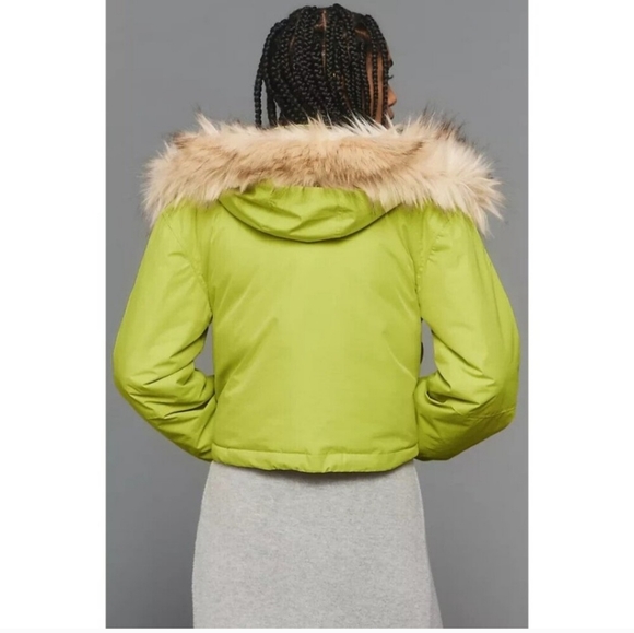 - NWT Anthropologie Cropped Hooded Puffer Coat Lime Green Lined Coat Ski W…