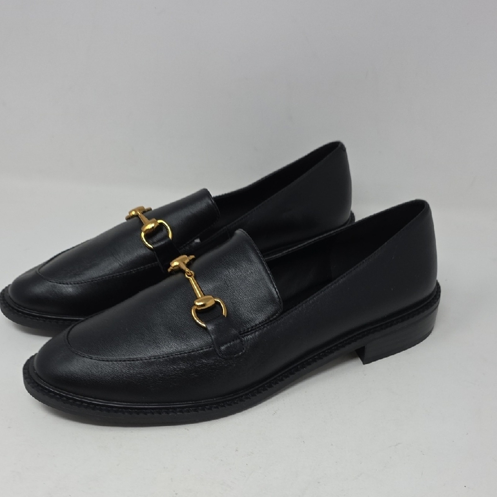 Lisa Vicky Zany Black and Gold Leather Loafers with Horsebit Detail Size 9M