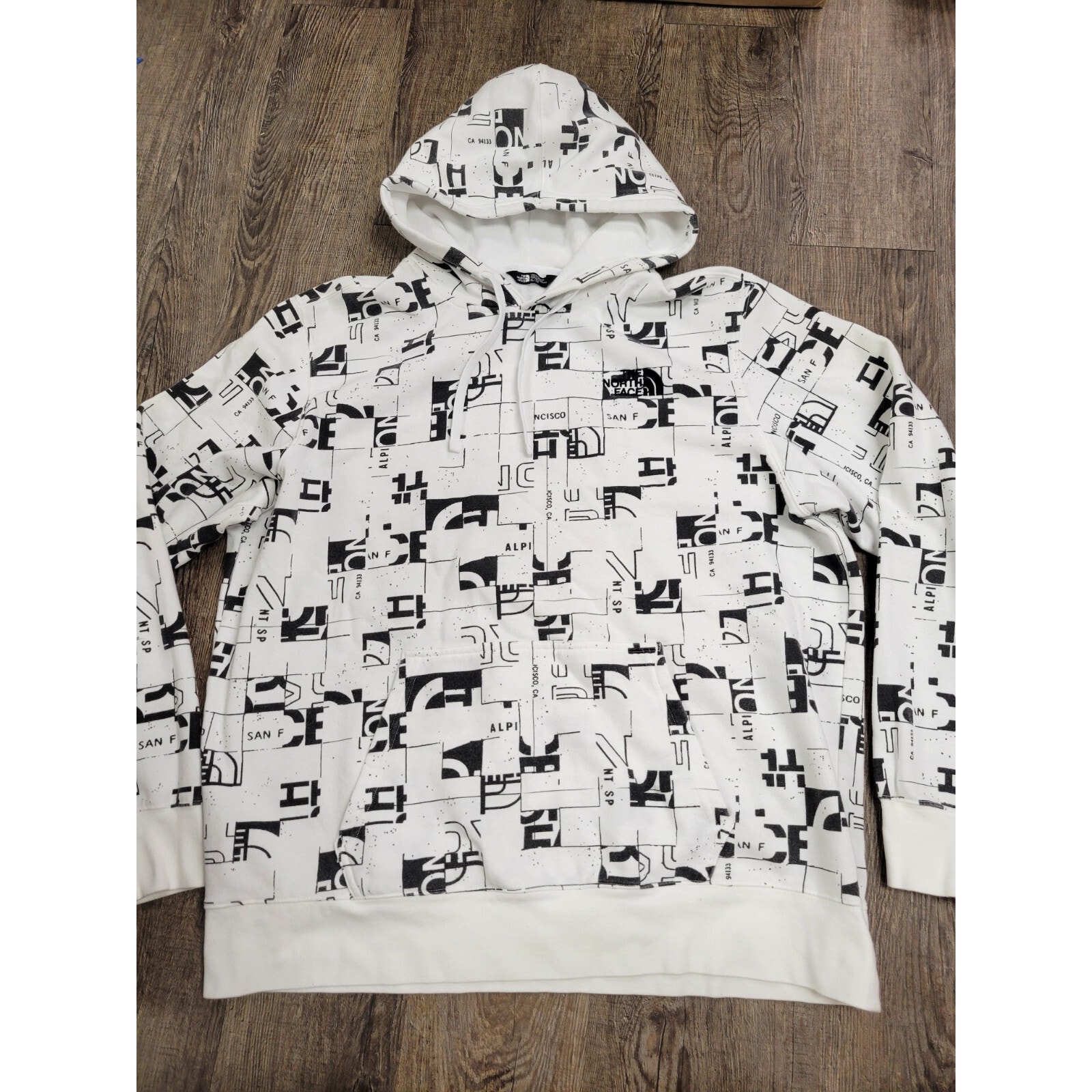 North Face Hoodie Mens XL White Black All Over Print Pullover Sweatshirt