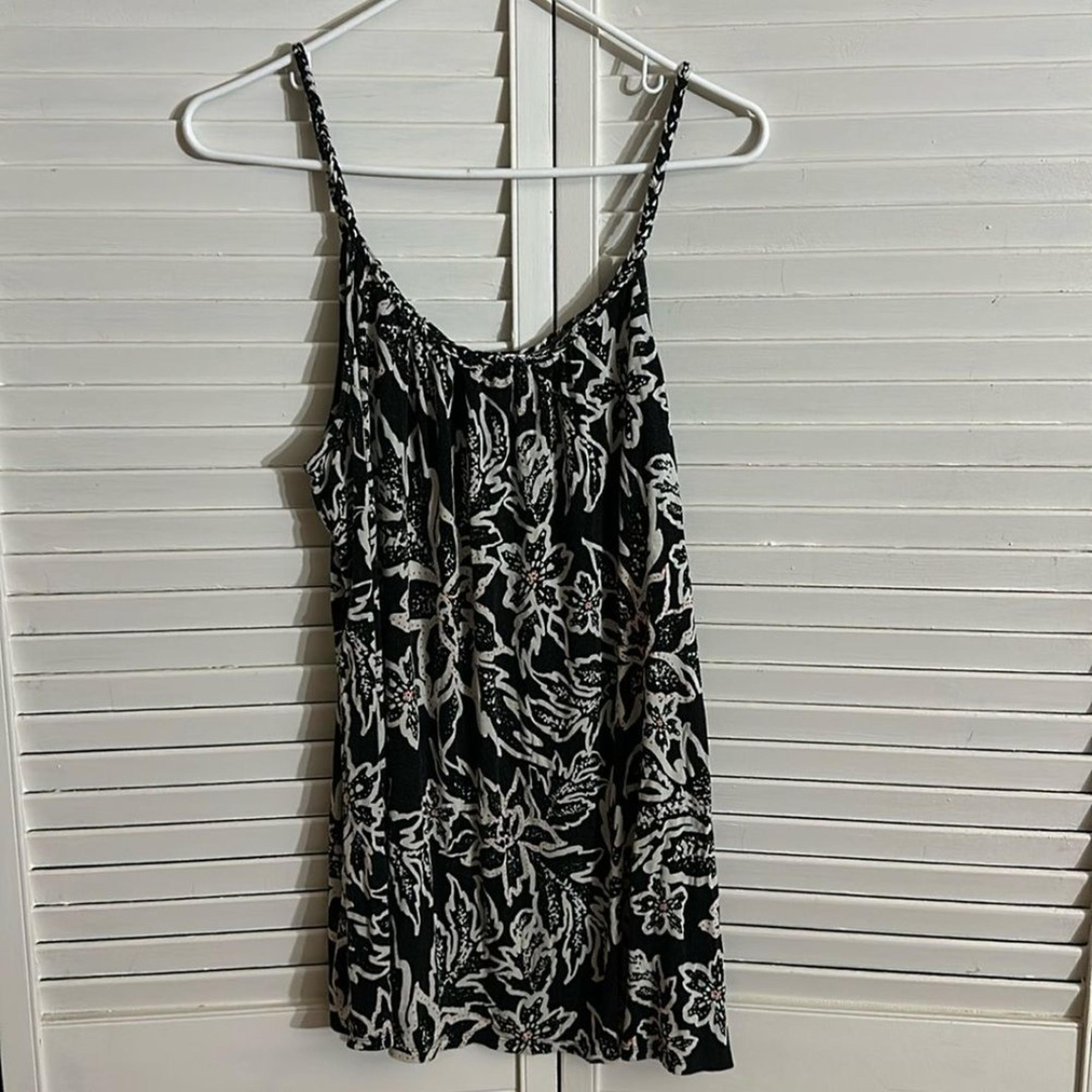 Motherhood Maternity XL black floral tank top