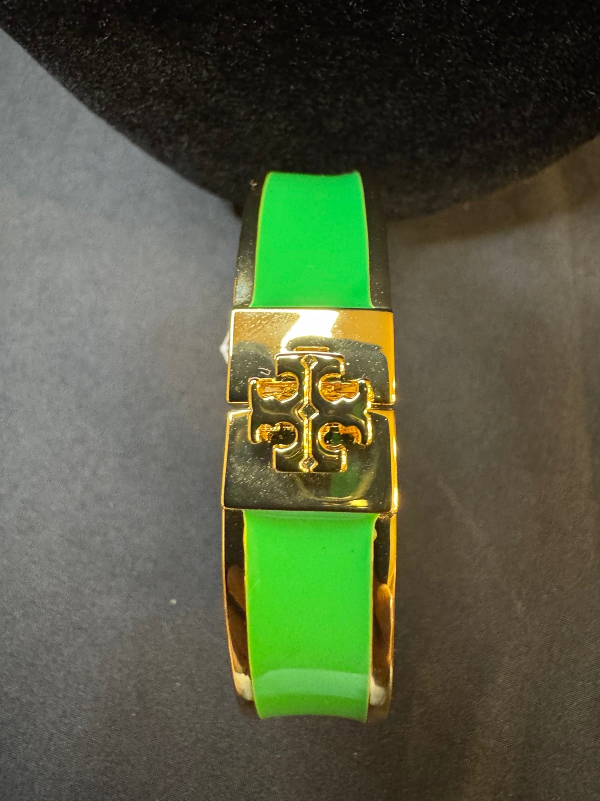 NWT Tory Burch Kira LOGO Green and Gold Bangle Bracelet