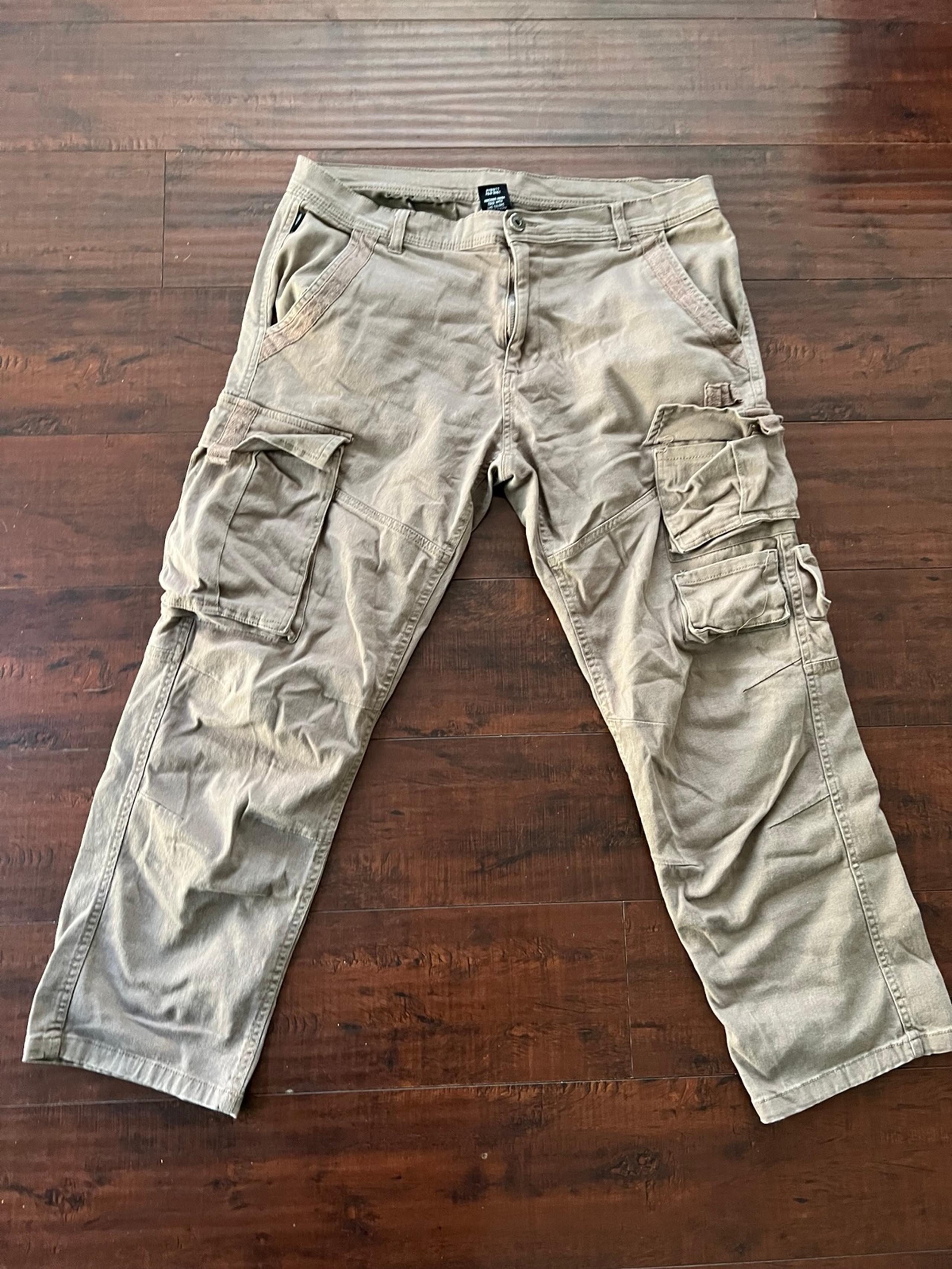 Men’s baggy cargo pants - Ring of Fire