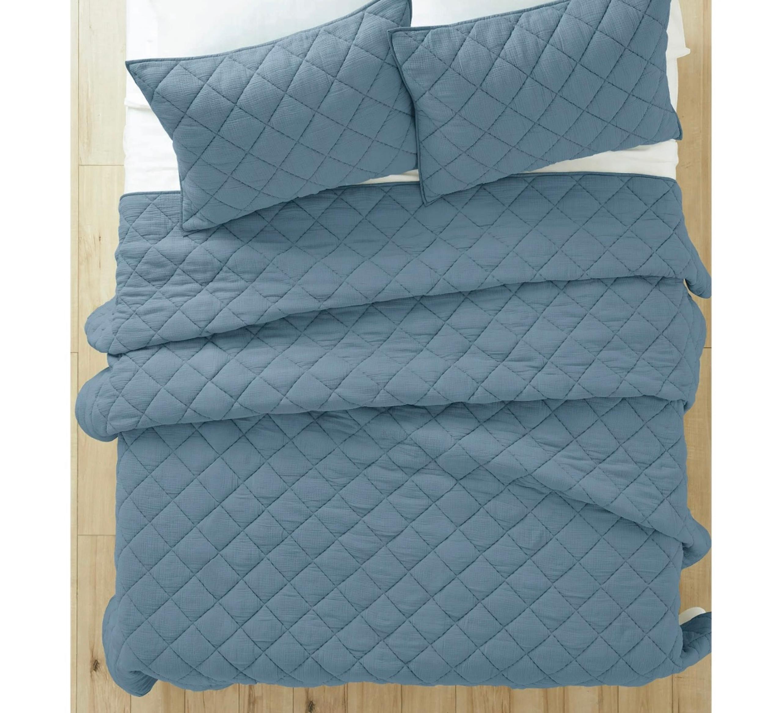 NEW Better Homes & Gardens Blue Diamond Gauze Quilt, King