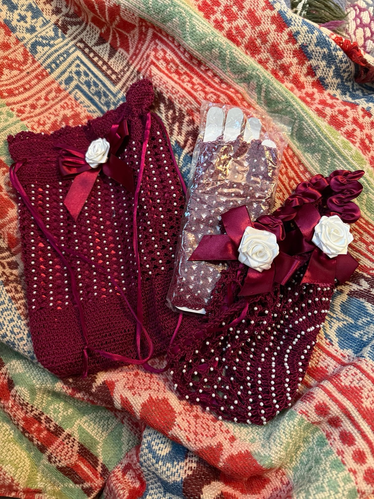 Civil War Red Ladies Set: Reticule, Gloves, Snood