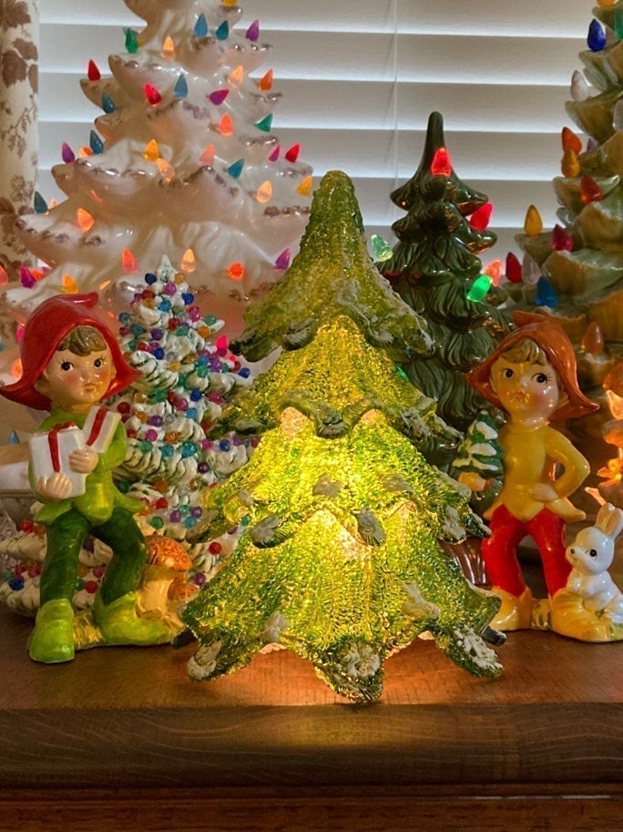 MCM Christmas tree spaghetti lucite light lamp
