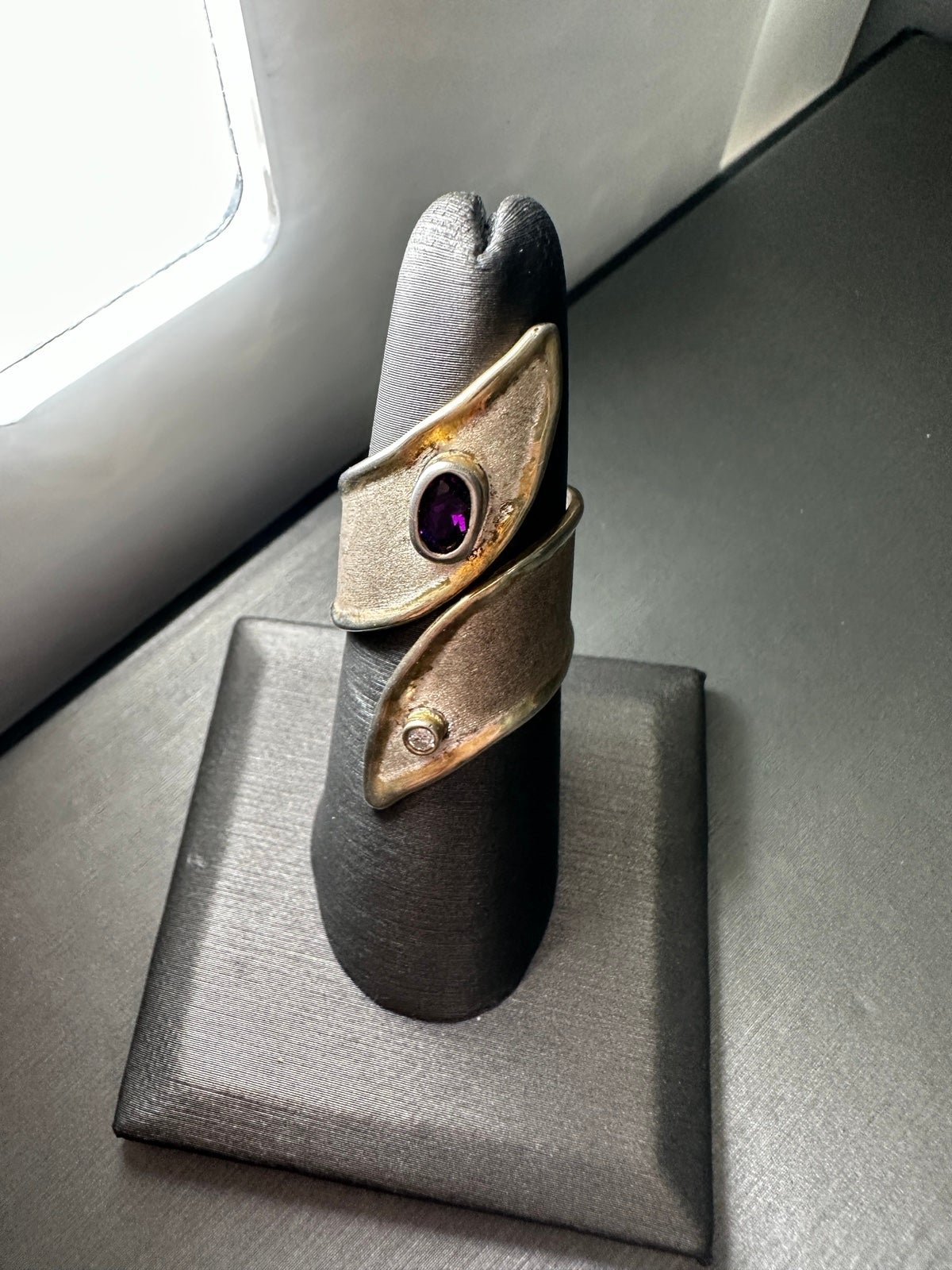Geometric style ring