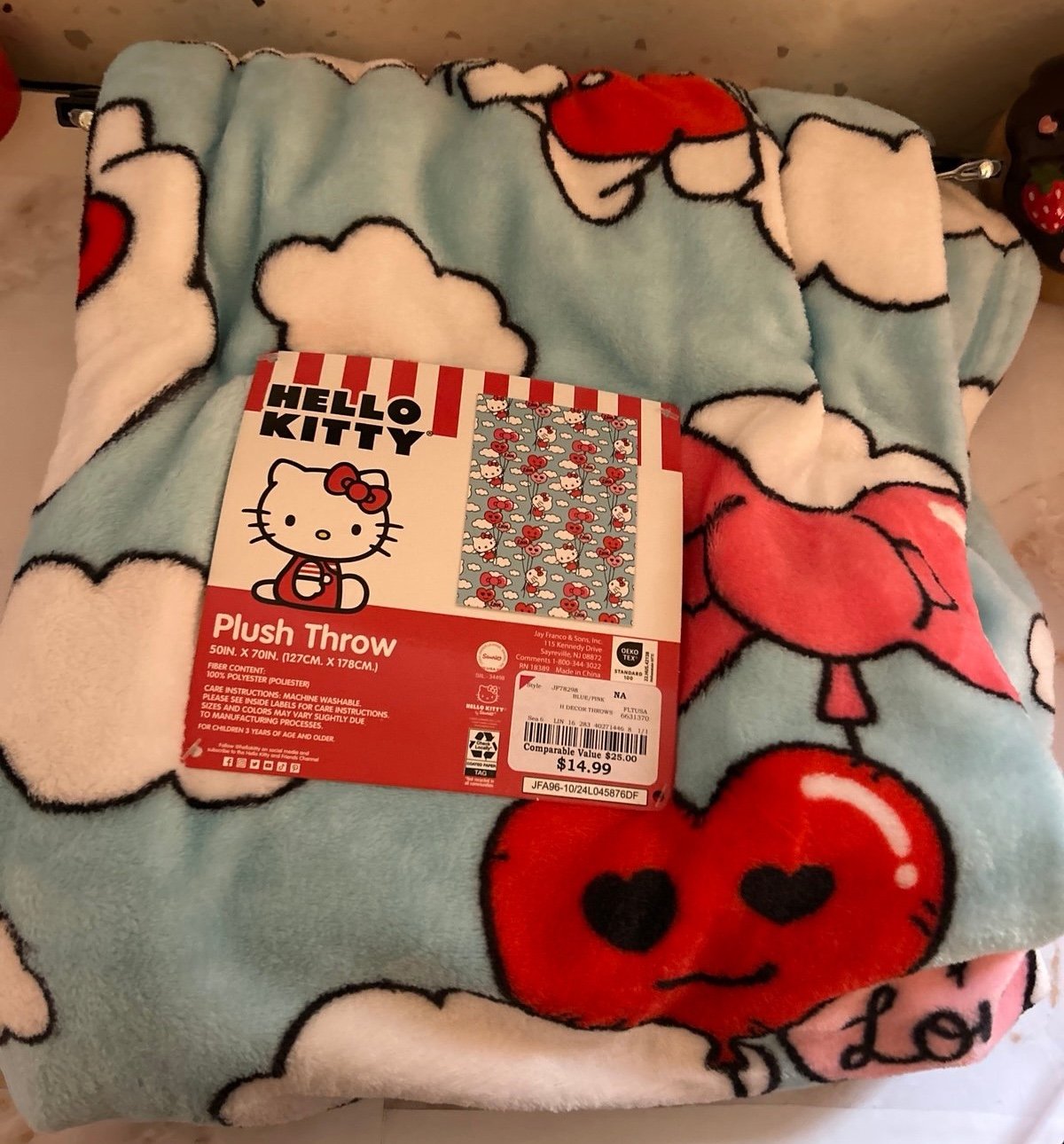 Hello kitty Valentine’s Day throw blanket