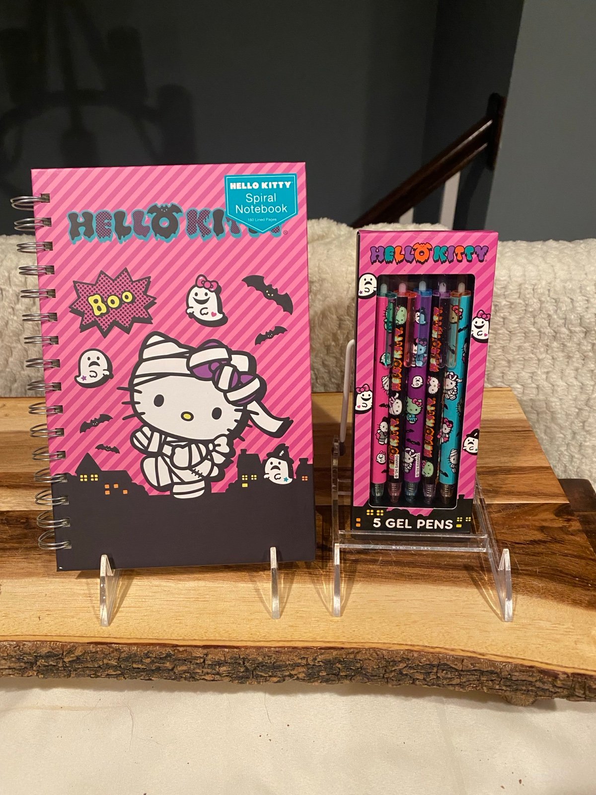Hello Kitty Halloween Spiral notebook and set of 5 gel pens