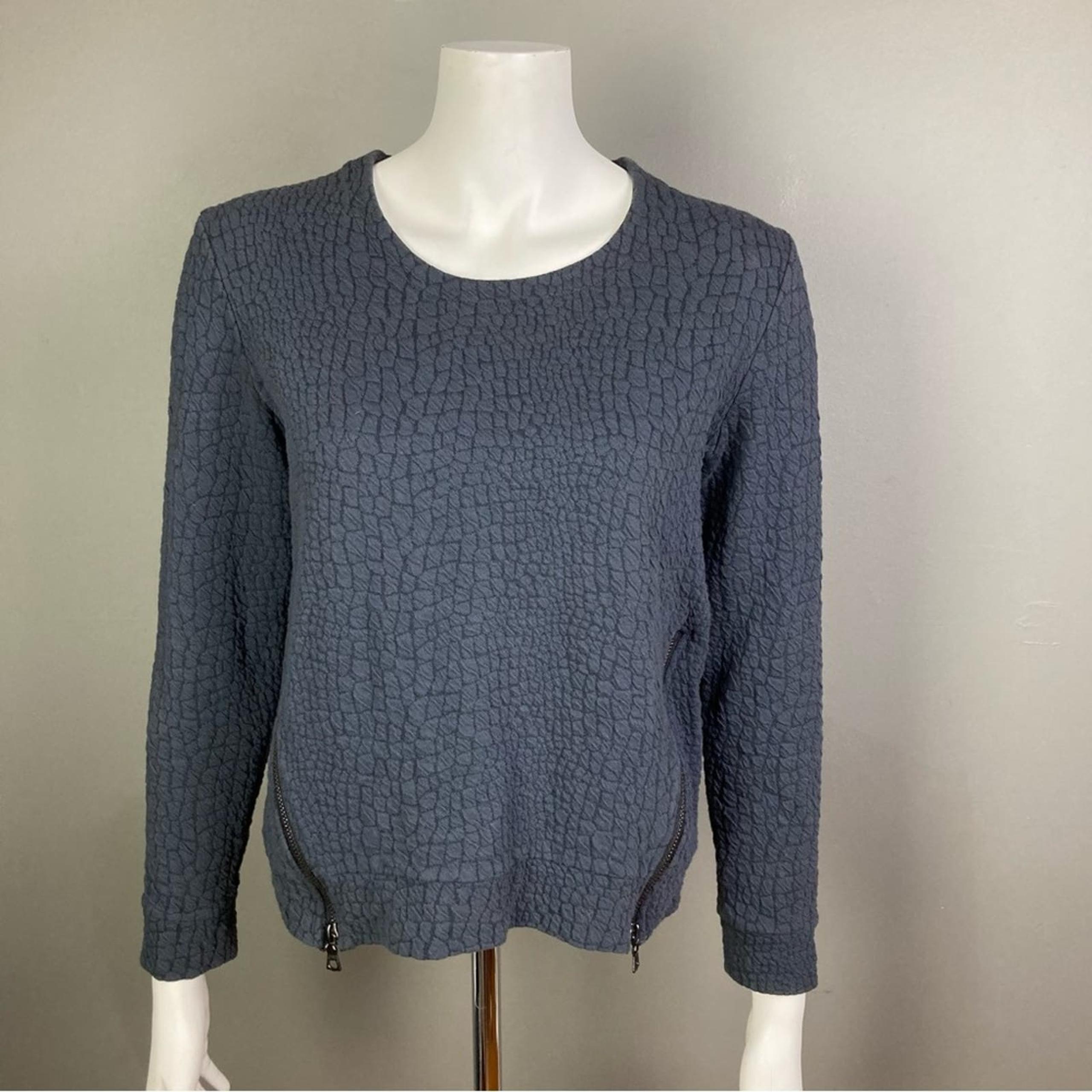 Generation Love shirt medium sweatshirt gray textured