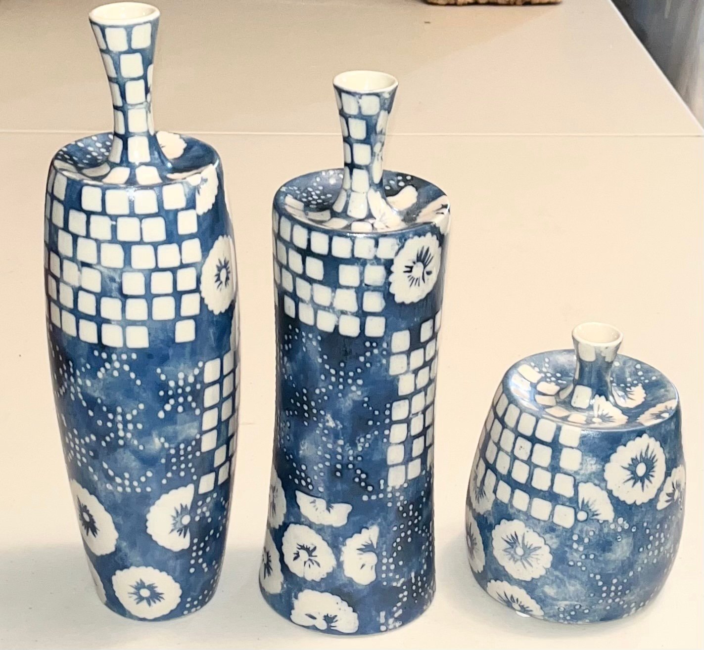 JAMIE YOUNG BLUE AND WHITE BLOCK FIREWORKS VASES 6”, 11”, 12.25” EUC