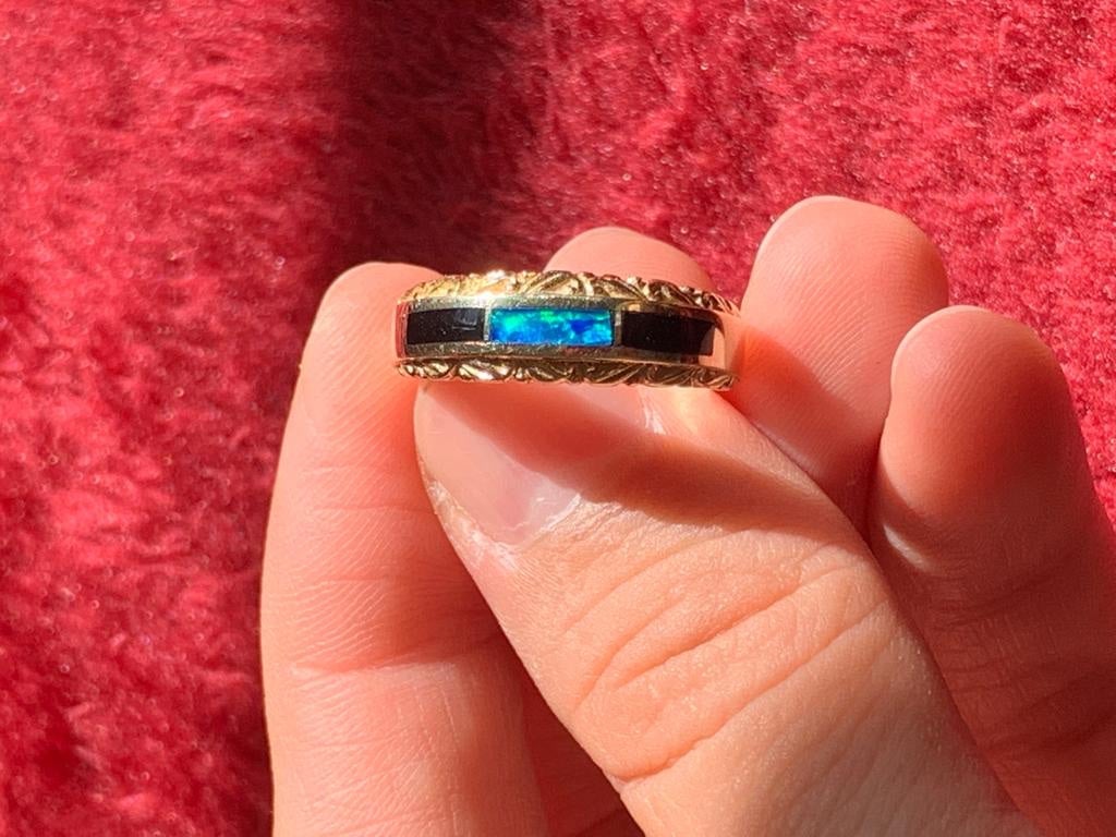 14k gold Kabana ring with Opal inlay