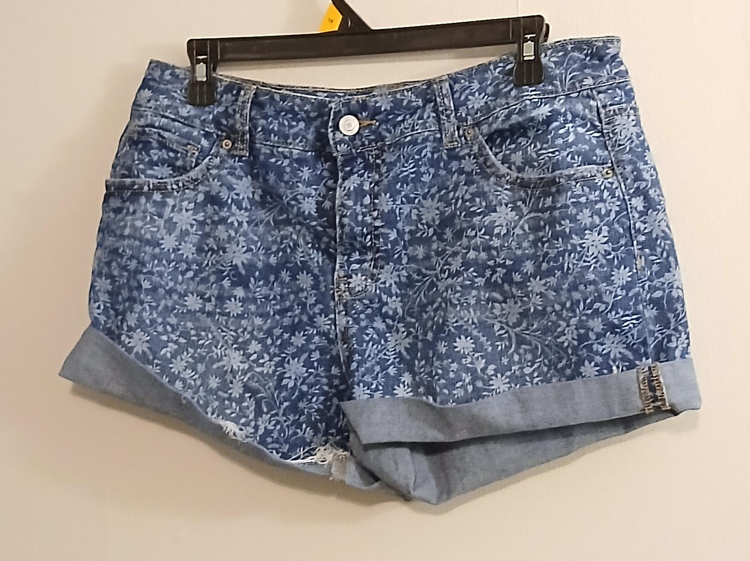 Time and Tru Jean shorts size 12