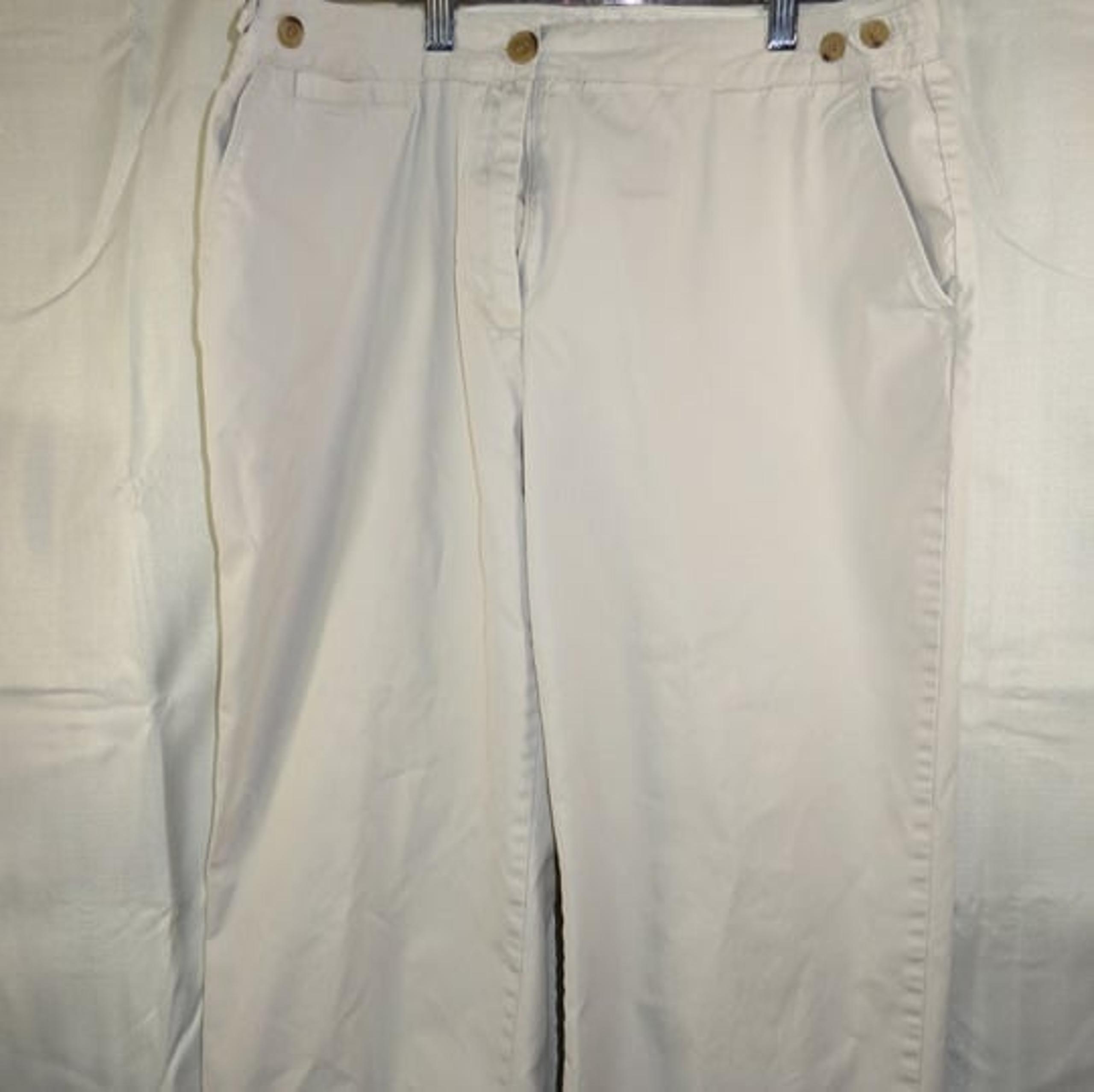 Lands’ End Adjustable Waist Straight Leg Khaki Women’s Capri Size 14 Waist 32