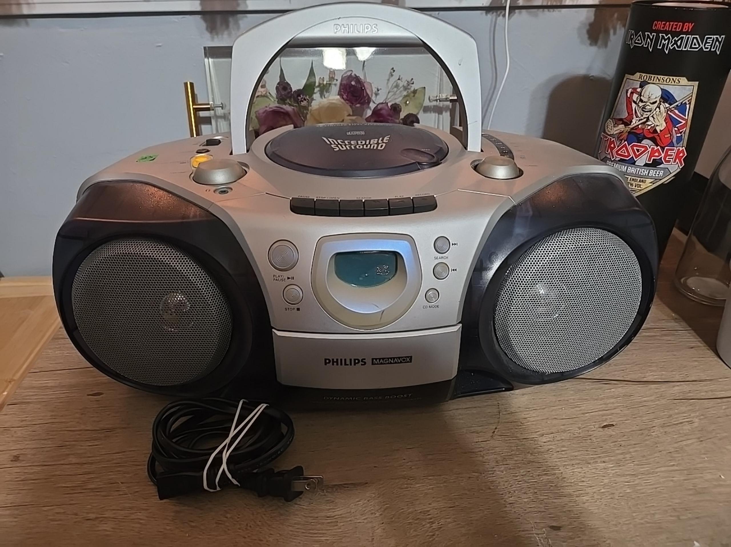 Philips Magnavox AZ2000/17 AM/FM Radio CD Cassette Player Boombox Tested, Works