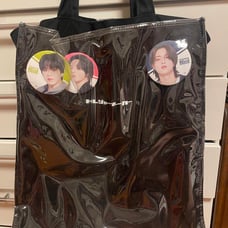 TREASURE HELLO AGAIN Bag with Badge