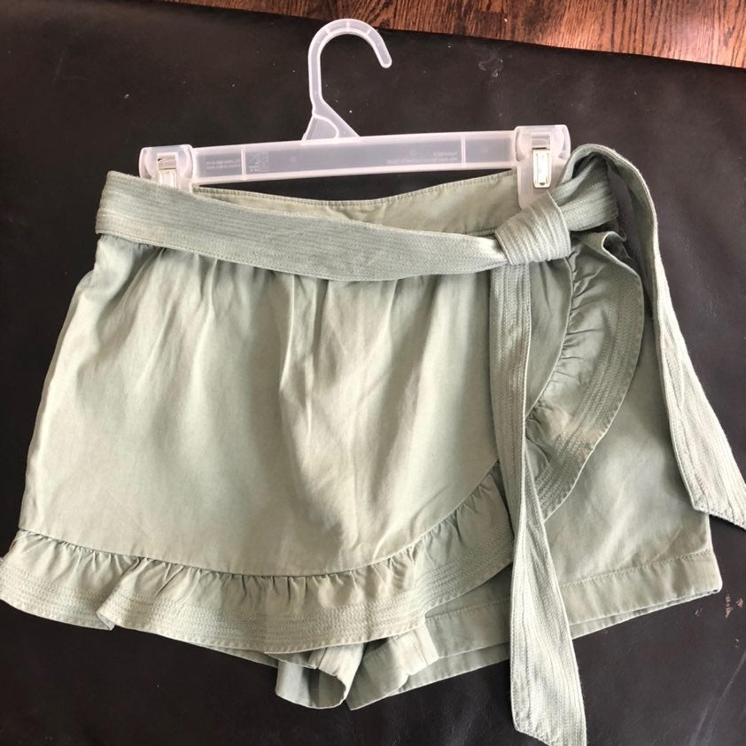 Vineyard Vines Skort Size 4