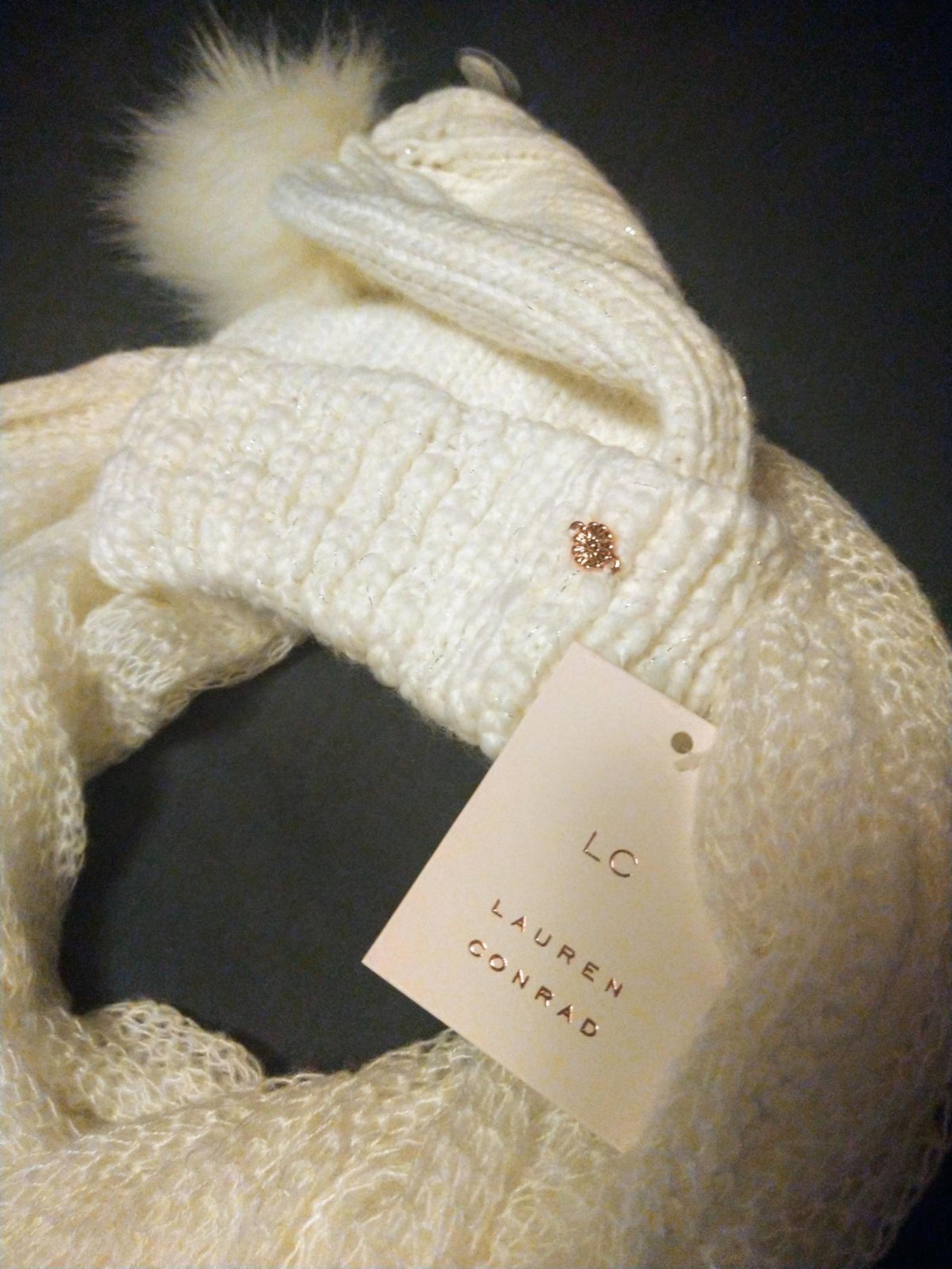 LC Lauren Conrad Hat and Scarf
