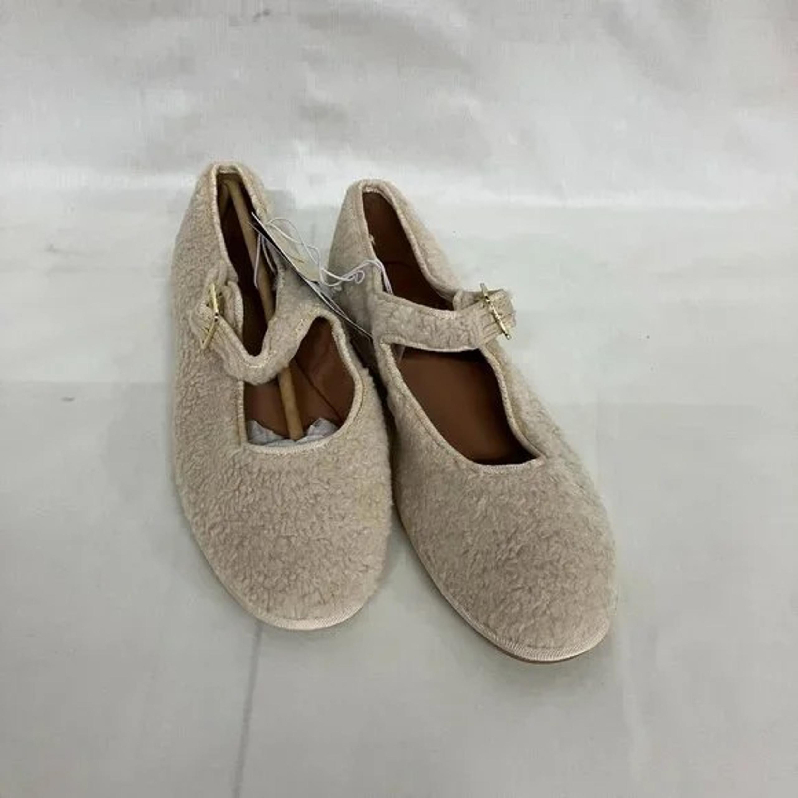 NWT Universal Thread Womens 9 Cream Shearling Mary Jane Ballet Flats Memory Foam
