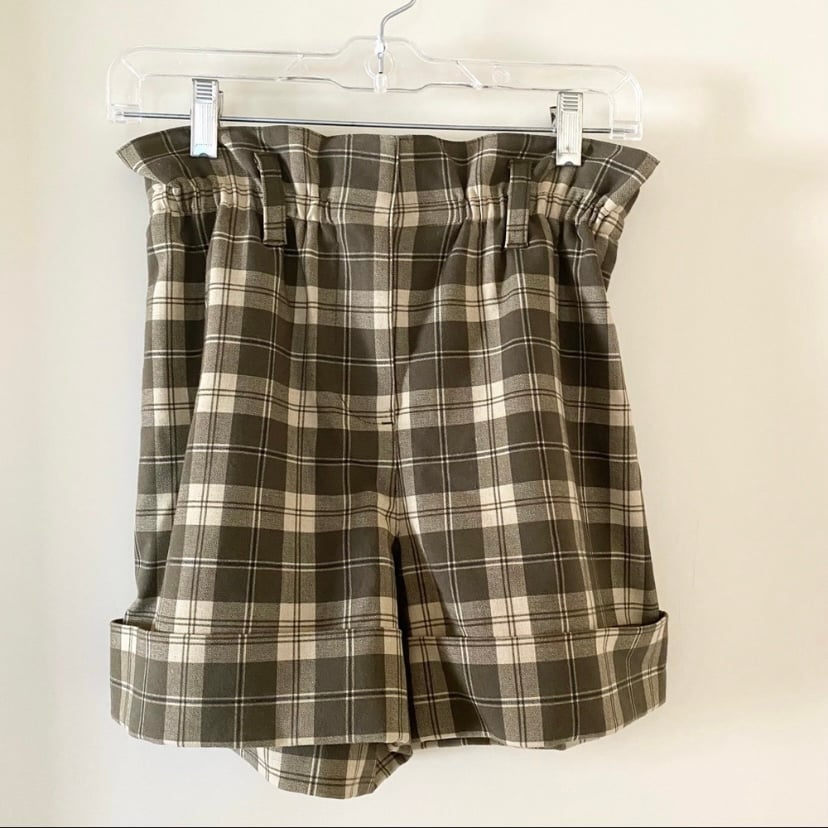 Aritzia Sunday Best Aki Plaid Paperbag Shorts