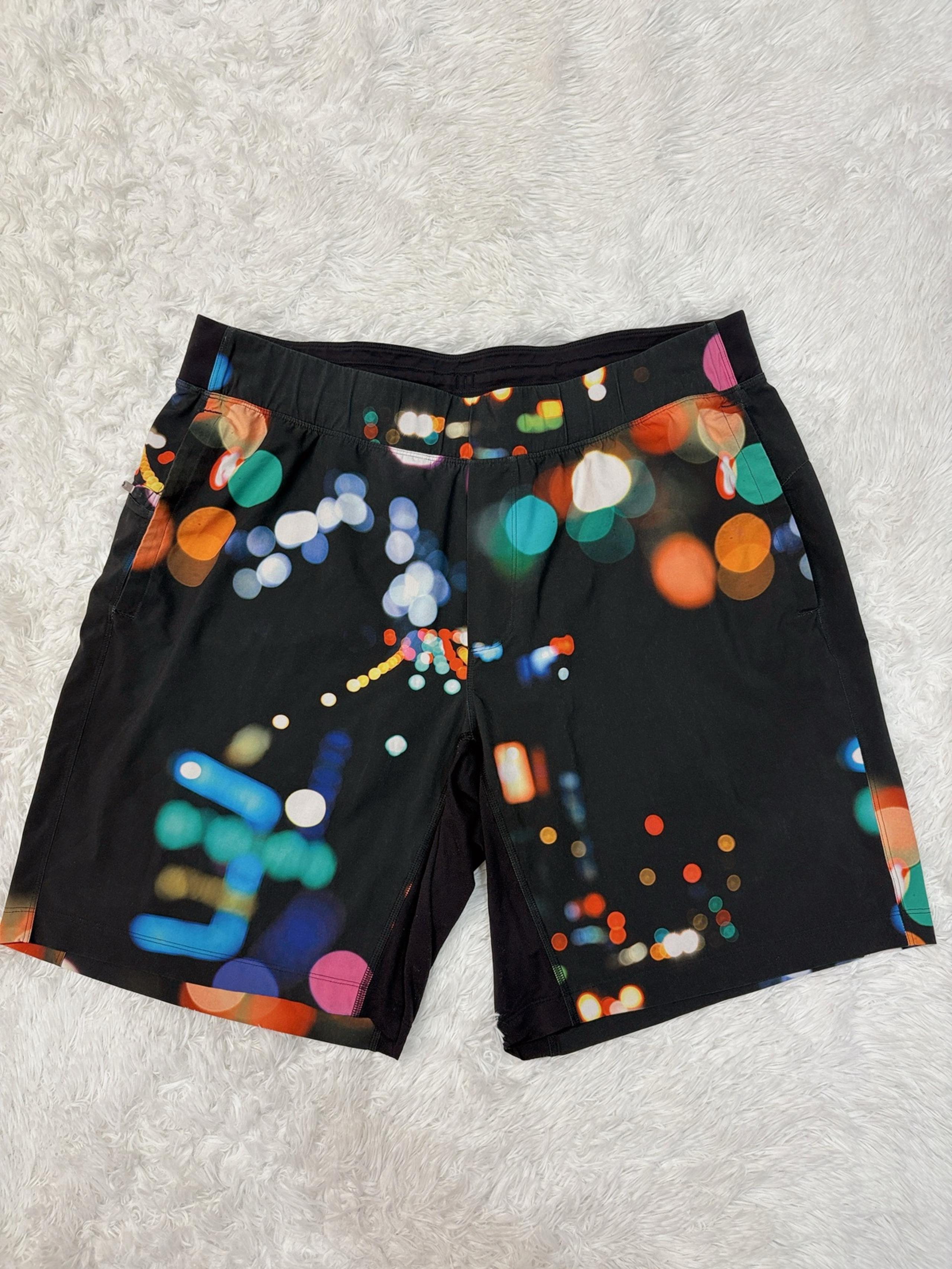 Lululemon The Short H2o Blink Me Men Medium Black Multicolored Active RARE