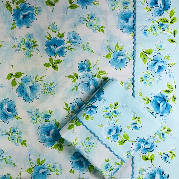 Pair Vtg Burlington House Shadow Rose Percale Pillowcases Blue Floral Cottage